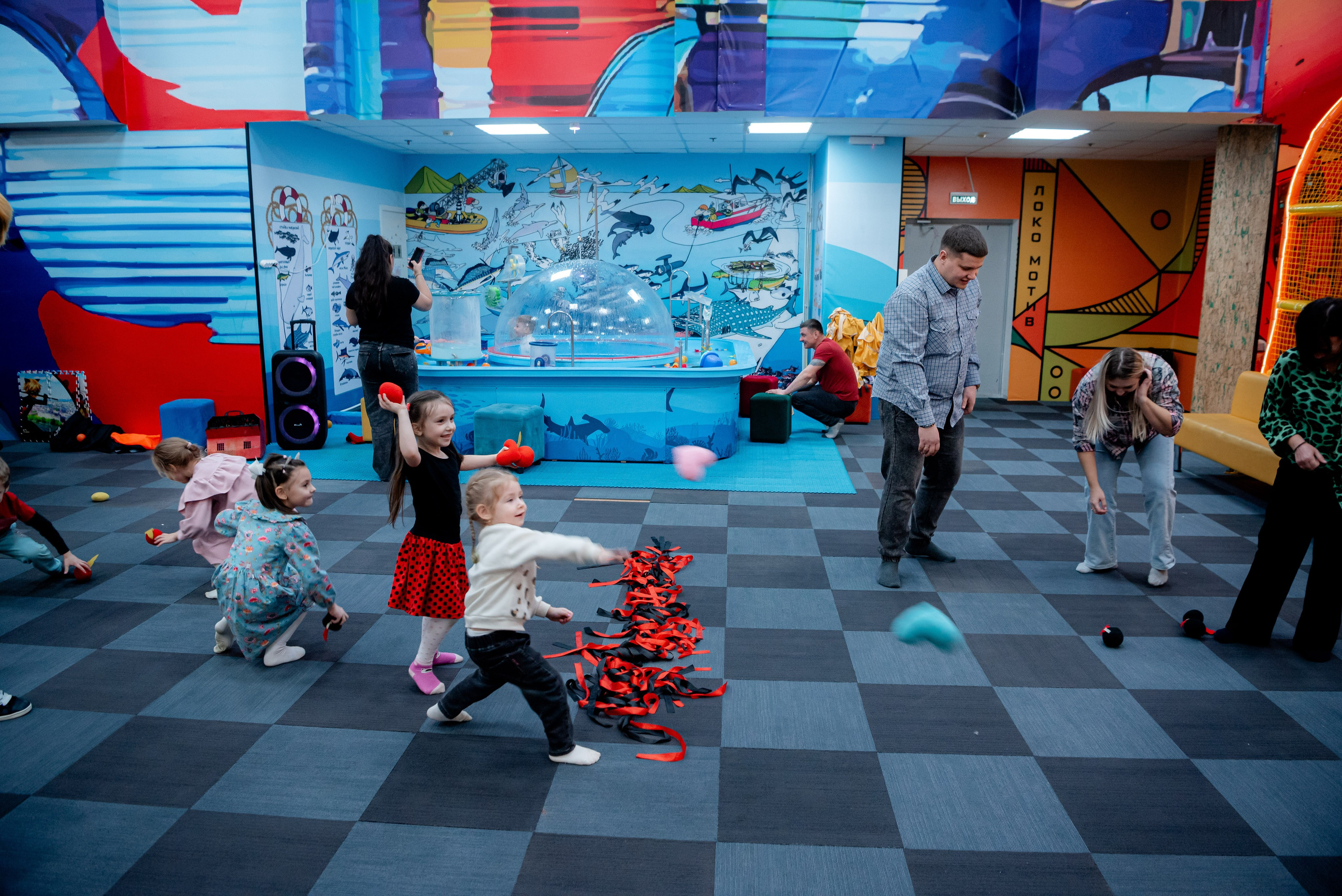 ДР в Локо Мотив Аниматоры Леди Баг. Фотограф в Волгограде и Волжском Александр Горбань