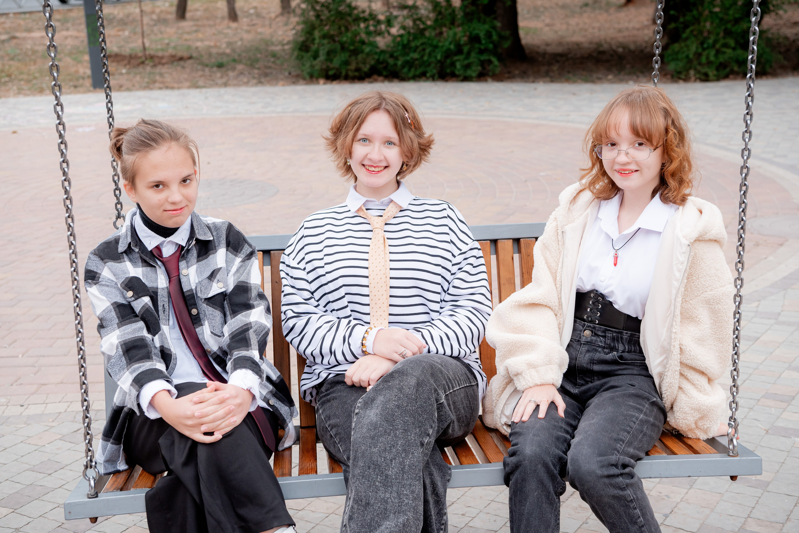 Фотосессия в парке для альбома школьники 9 класс. Фотограф в Волгограде и Волжском Александр Горбань