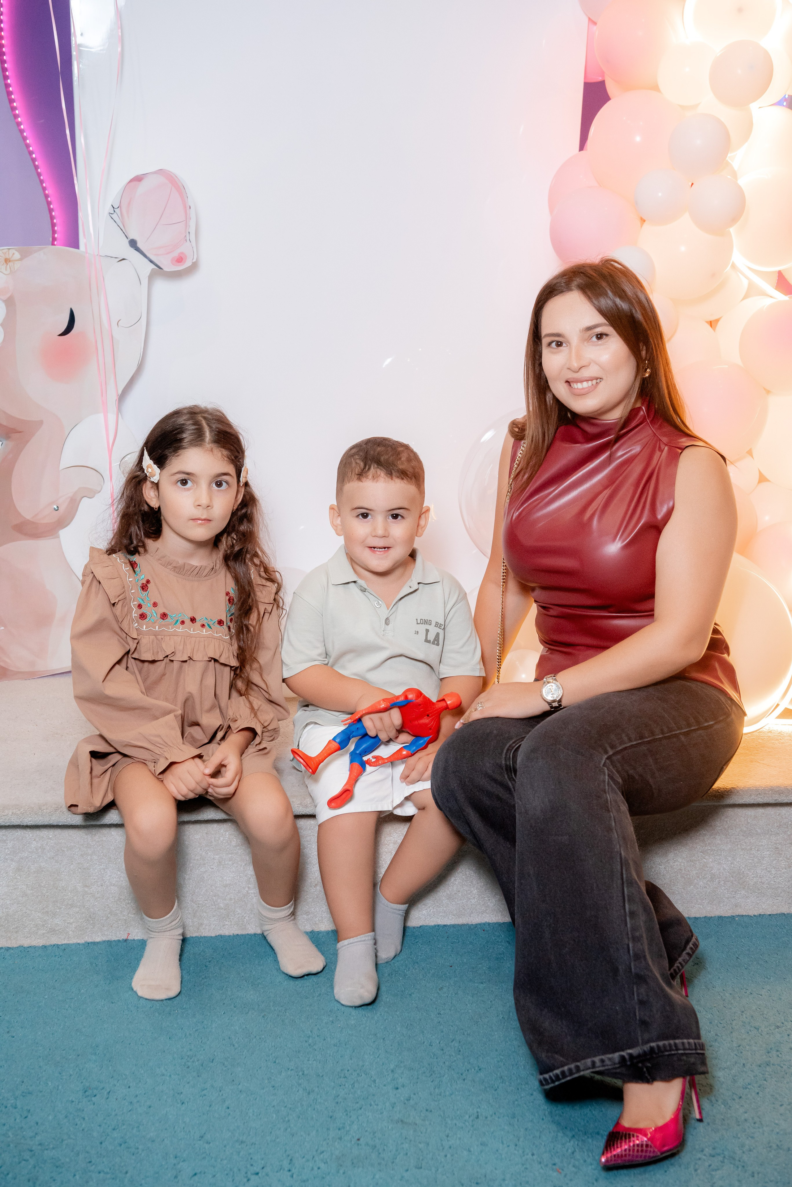 ДР Рая и Стелла в детская комната Сказочный Отель. Фотограф в Волгограде и Волжском Александр Горбань