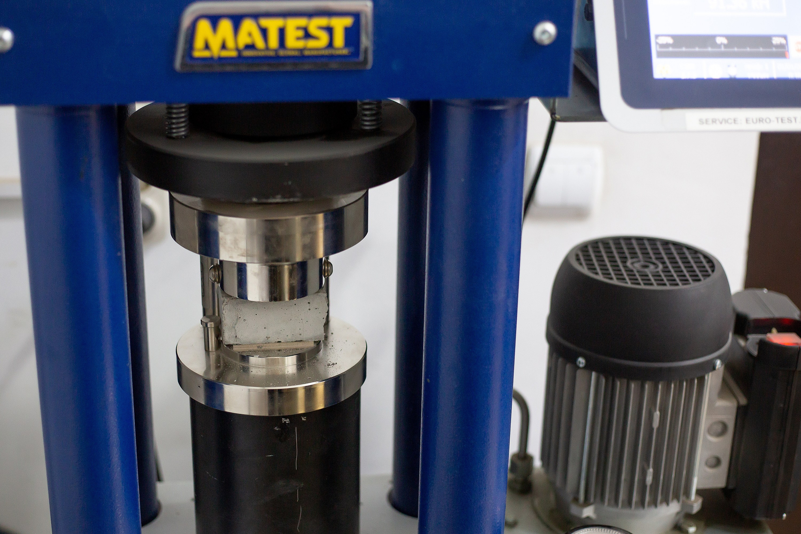 Фотографии с производства. Roman — Репортажный фотограф в Новосибирске