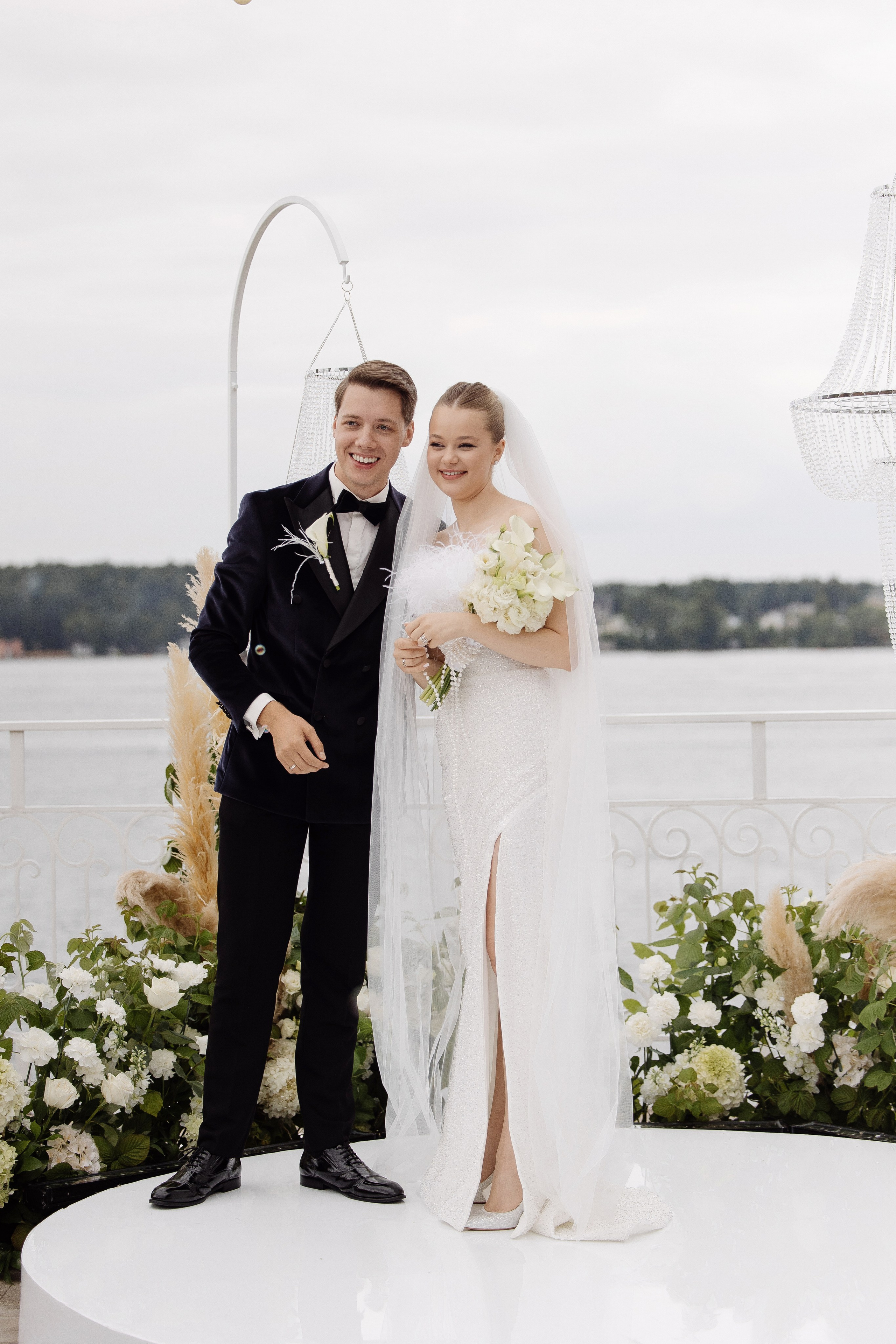 Влюбляться, целоваться. Свадебный фотограф в Москве | Профессиональный фотограф | Выгодные цены на услуги