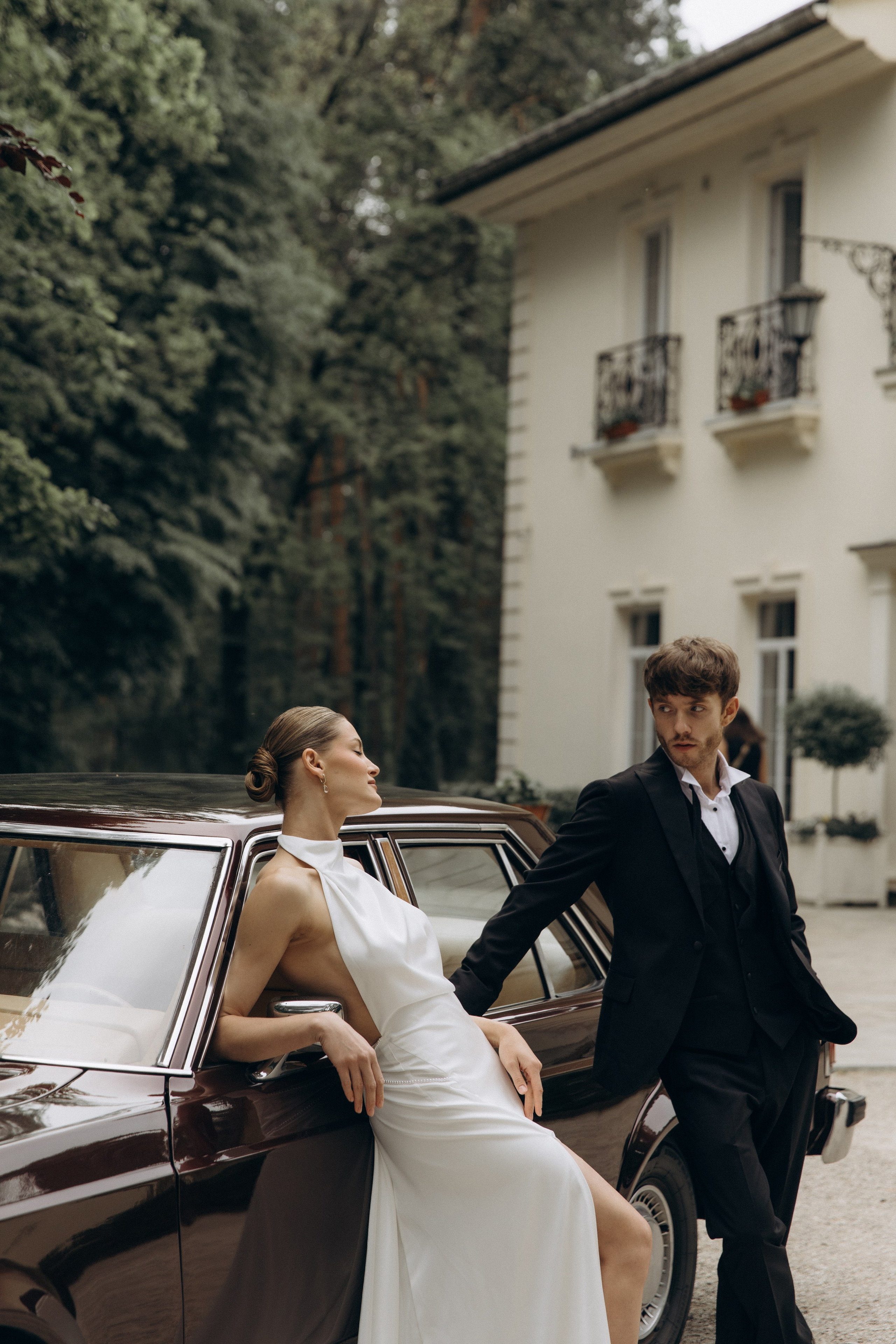 Свадебная фотосессия с ретро-автомобилем. Свадебный фотограф Москва Павел Фетисов