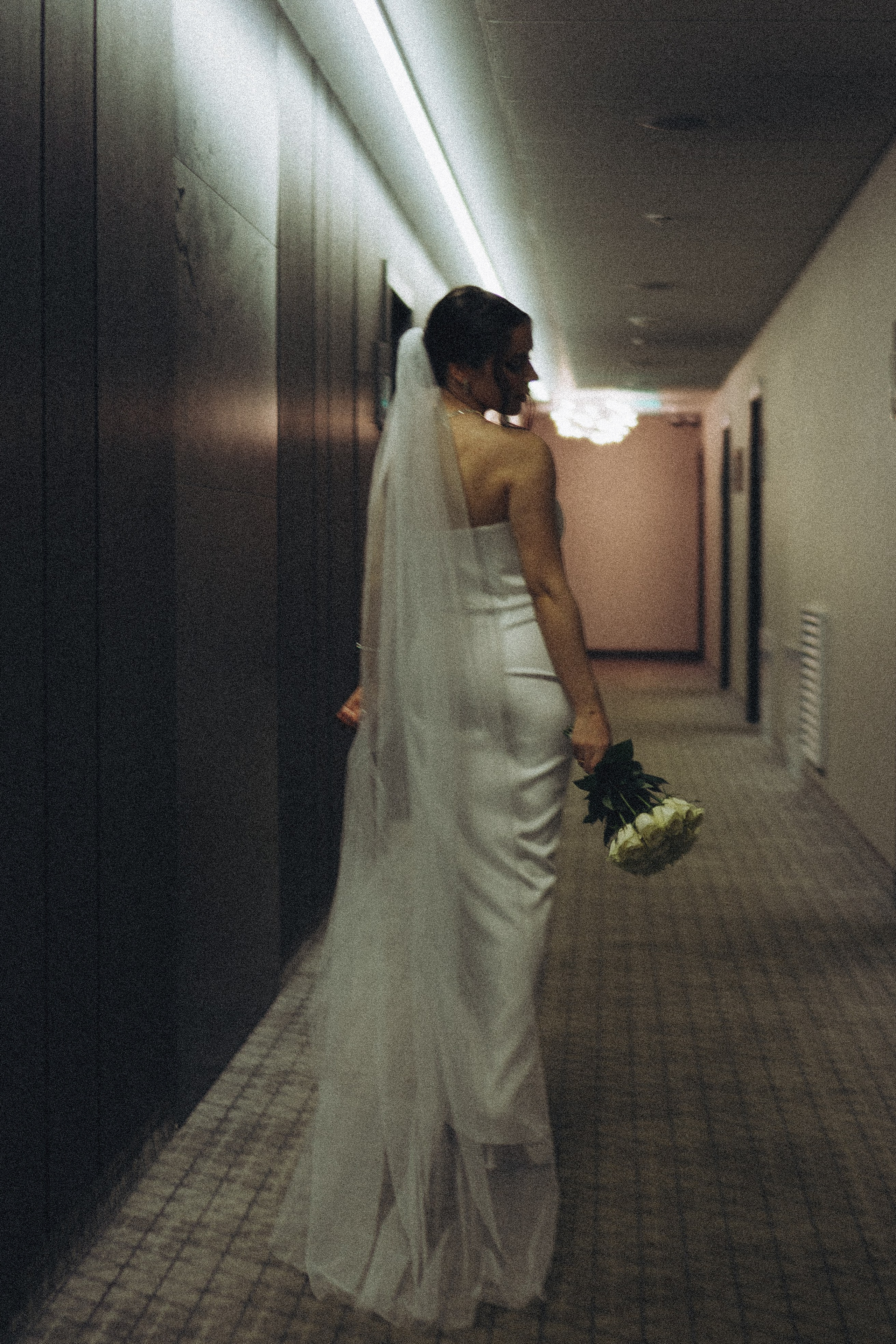 СВАДЕБНАЯ СЬЕМКА СБОРОВ ЖЕНИХА И НЕВЕСТЫ В ОТЕЛЕ И ТАКЖЕ ФОТОСЕССИИЯ В ОТЕЛЕЕ МЕГАПОЛИС БРЯНСК. Профессиональный фотограф, Санкт-Петербург — Виктория Богомолова