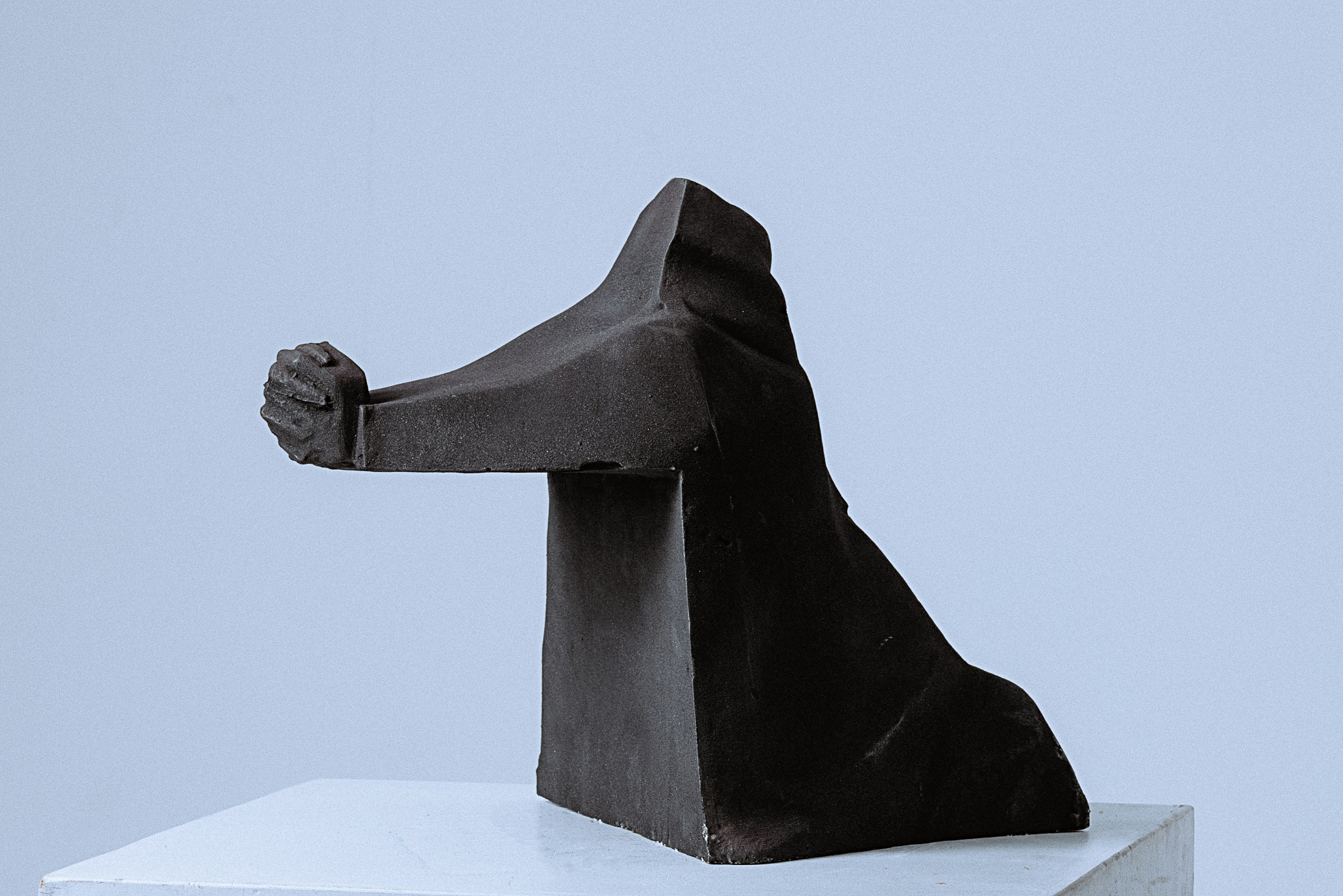 Скульптура "Молитва", 2021 год, гипс тонированный 35*30*25