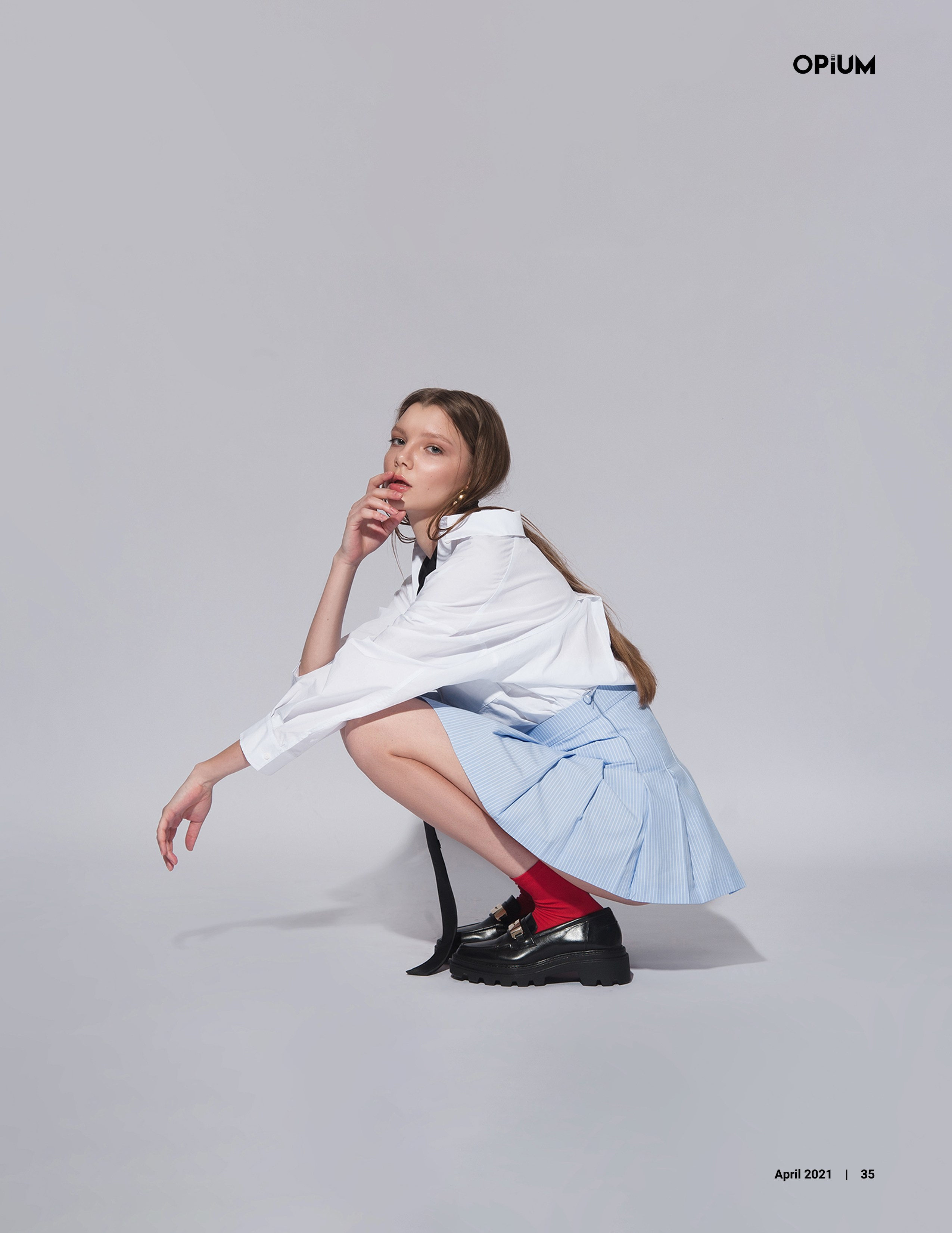 Стилизованная студийная фотосессия для журнала. Фотограф Дарья Едапина Новосибирск