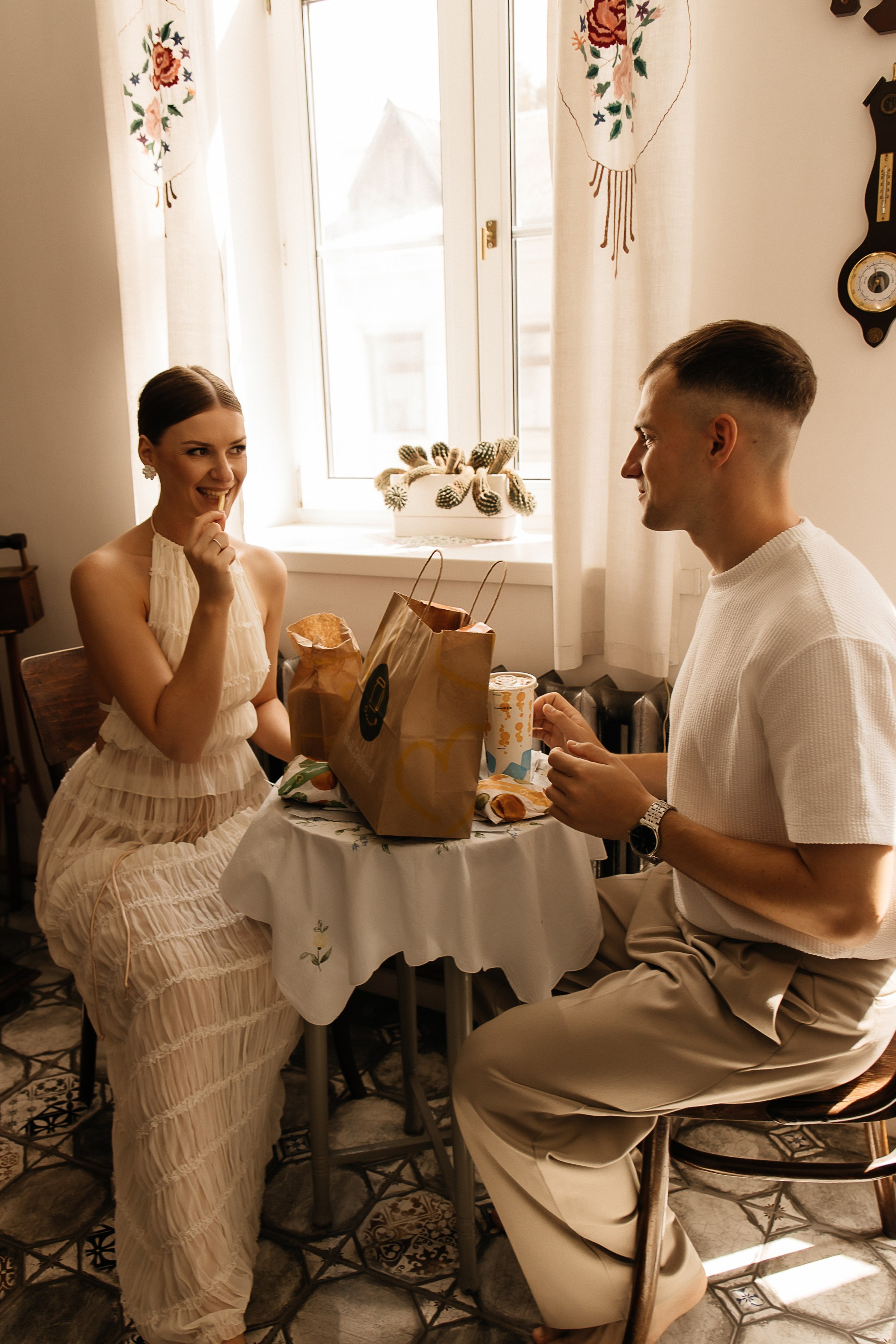 Свадьба в ретро-квартире. Свадебный и семейный фотограф Виолетта Сидельникова. Краснодар, Россия, Беларусь, Европа