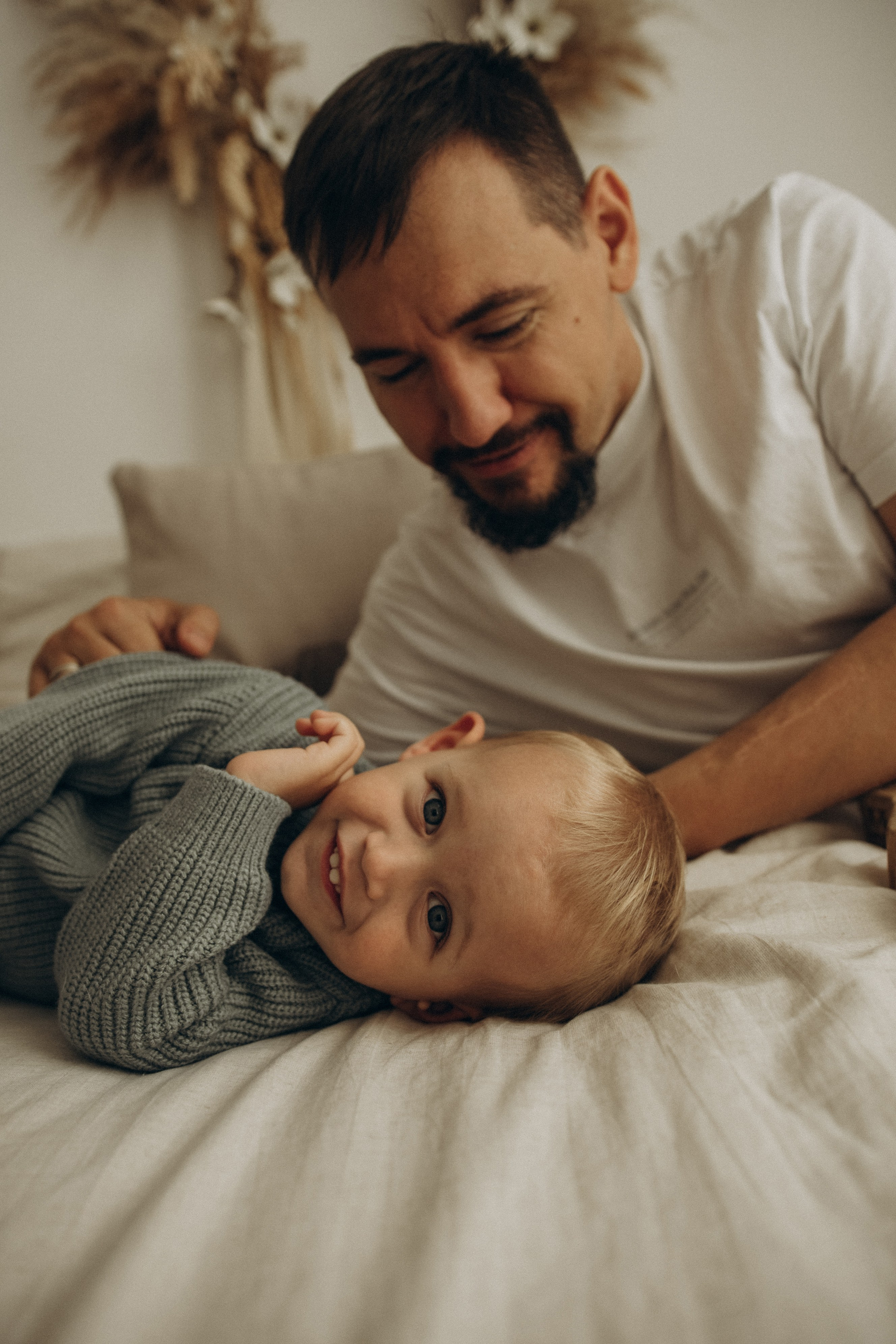 Ярослав и яблоки. Гаврилова Настя семейный фотограф lifestyle в Москве