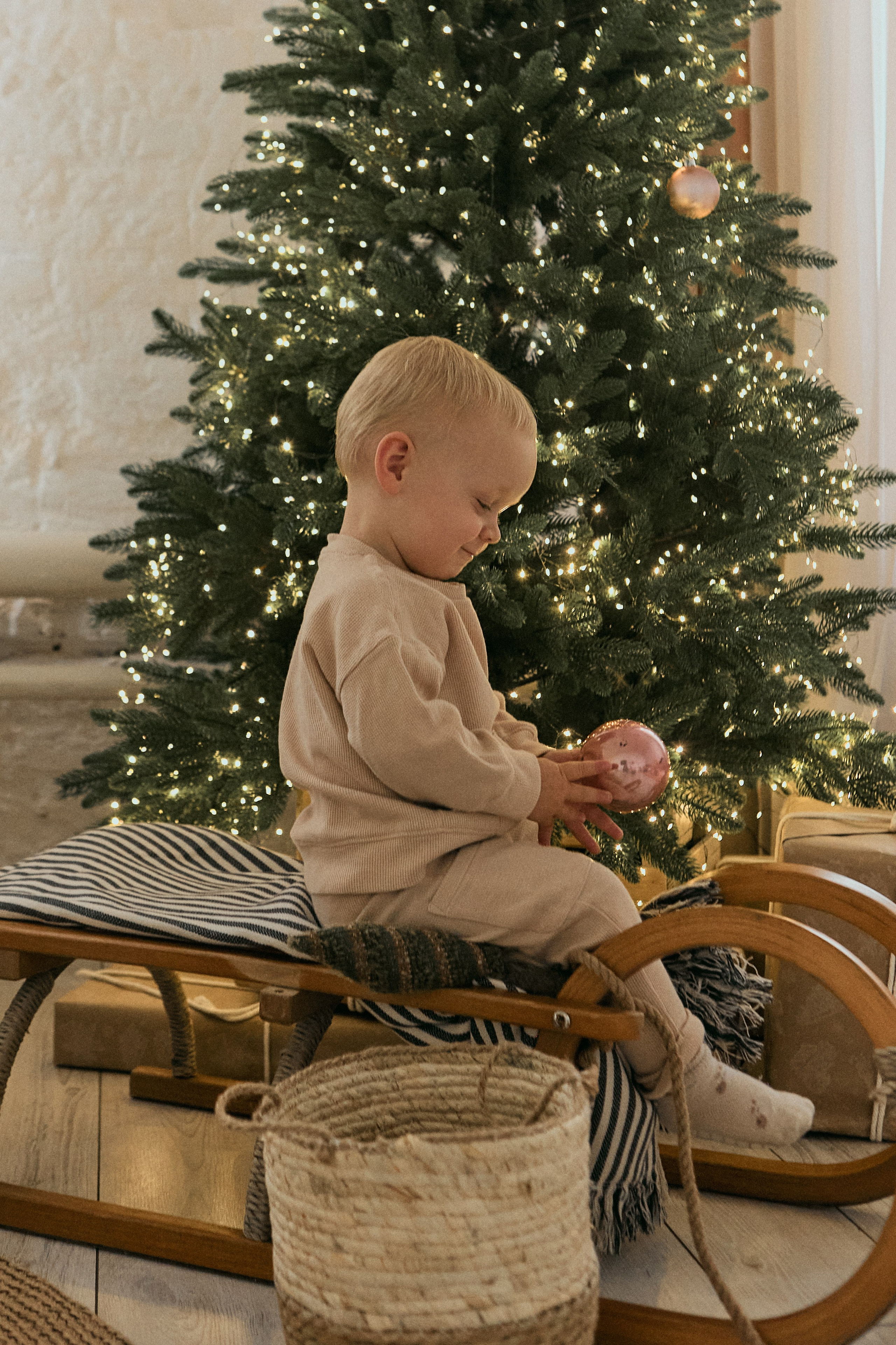 Новогодняя фотосессия мамы и сына