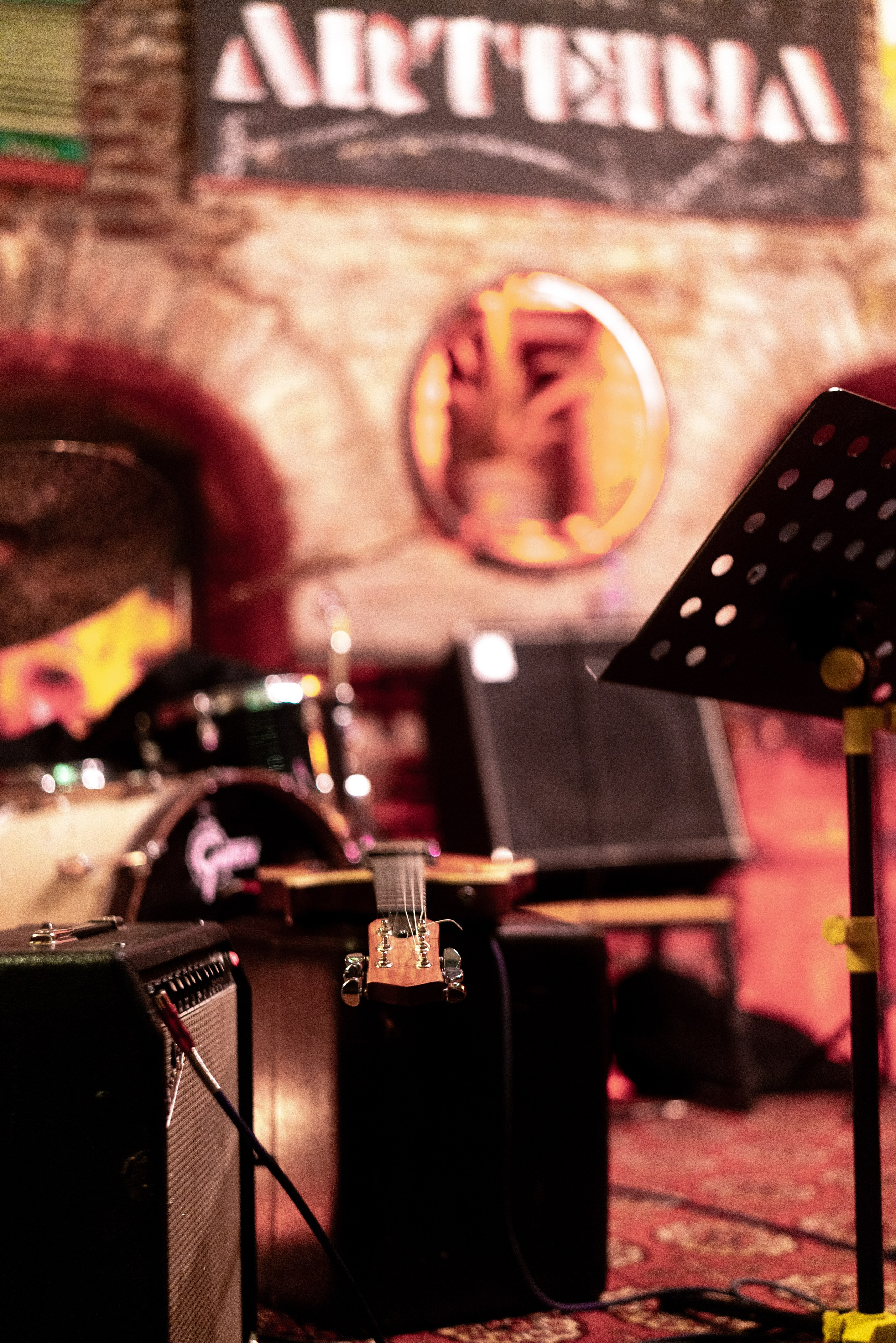 ТБИЛИСИ. ПОБУДЬ ЗДЕСЬ И ЦЕЛЕЕ БУДЕТ ЭТОТ МИР