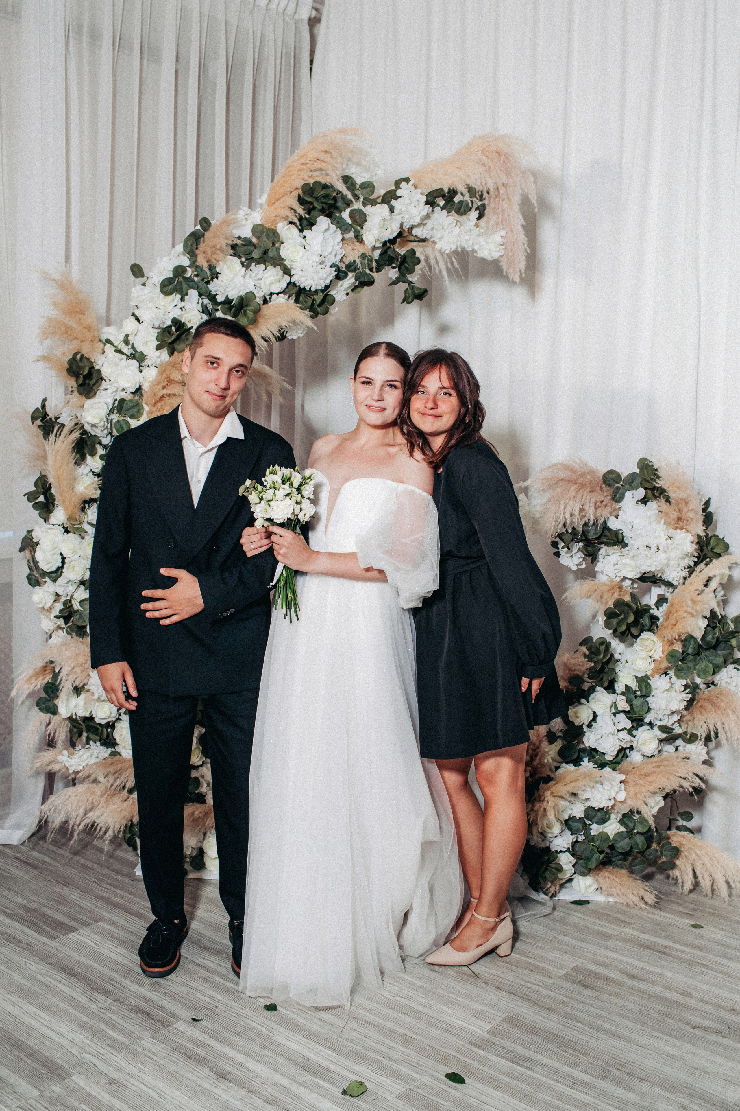 Vlad & Nadya (Saint-Petersburg, Russia). Destination wedding photographer Peter Letu