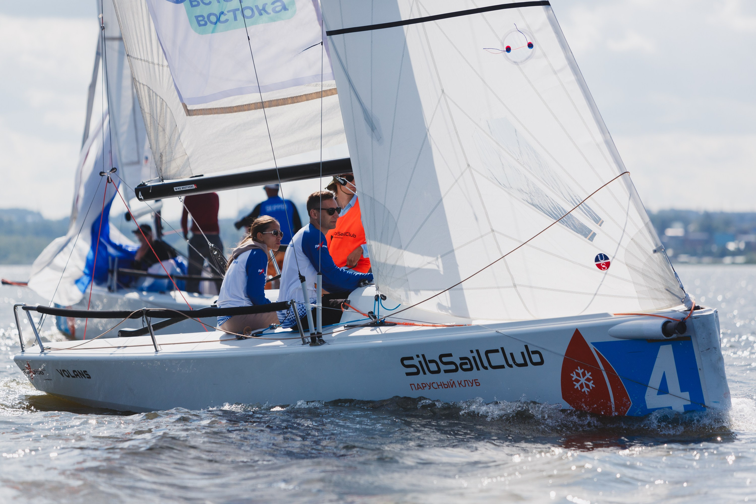 ЯХТИНГ. Roman Photo