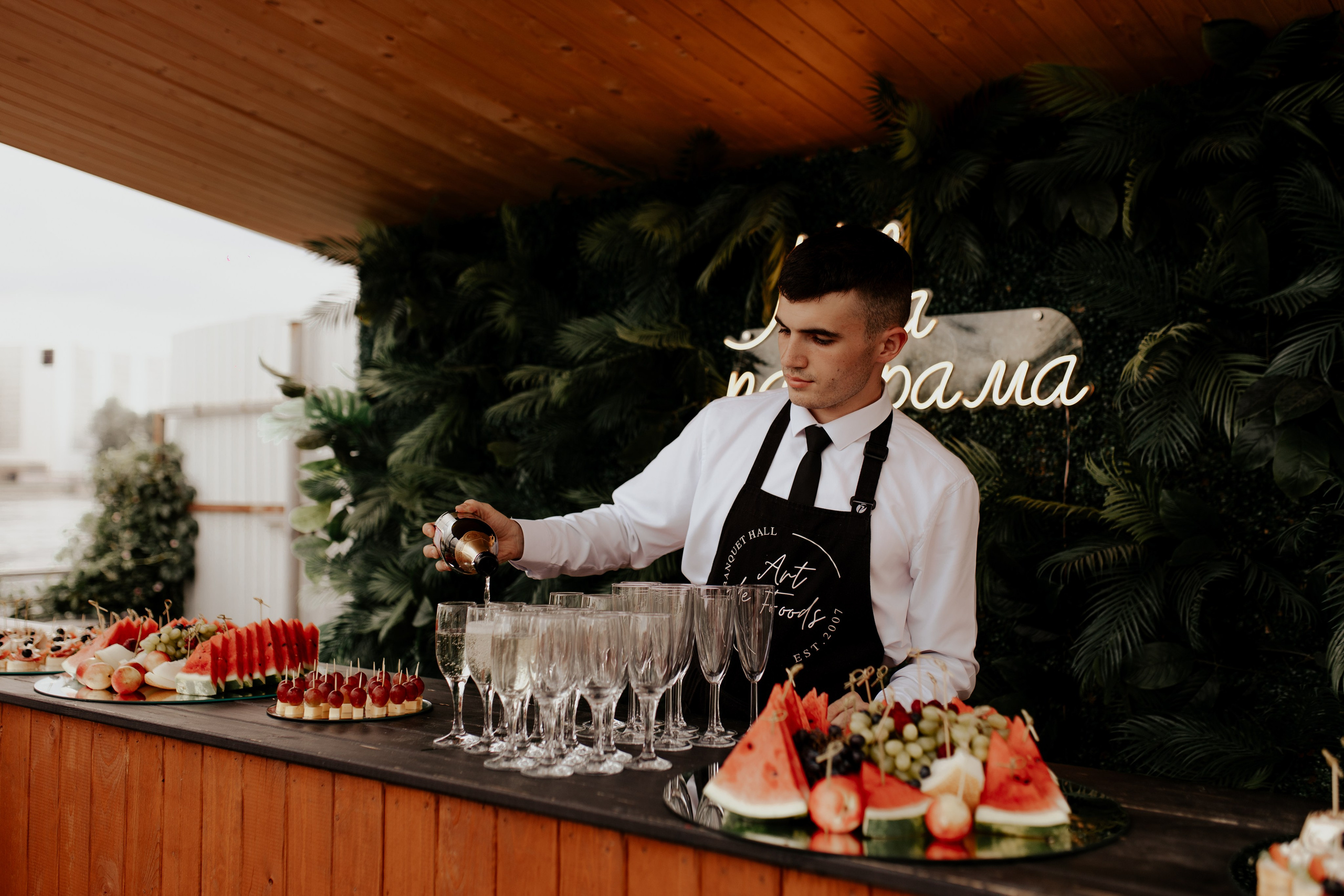 Свадебный банкет в Санкт-Петербурге — Трогательная фотосессия с родными и лавстори. Фотограф в Санкт-Петербурге Лиза Семченкова