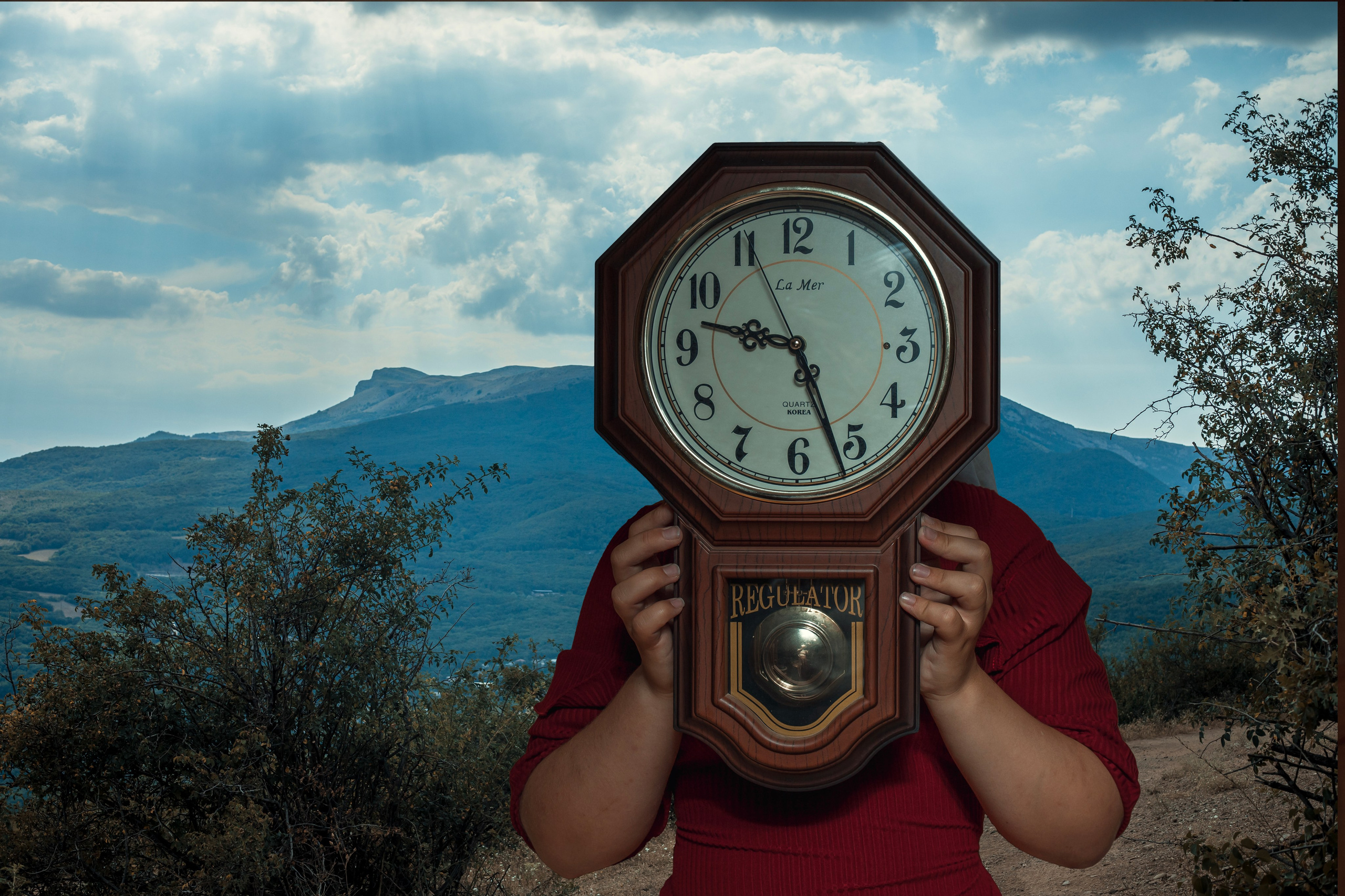 Подражание Рене Магрит. Арт- фотограф Москва