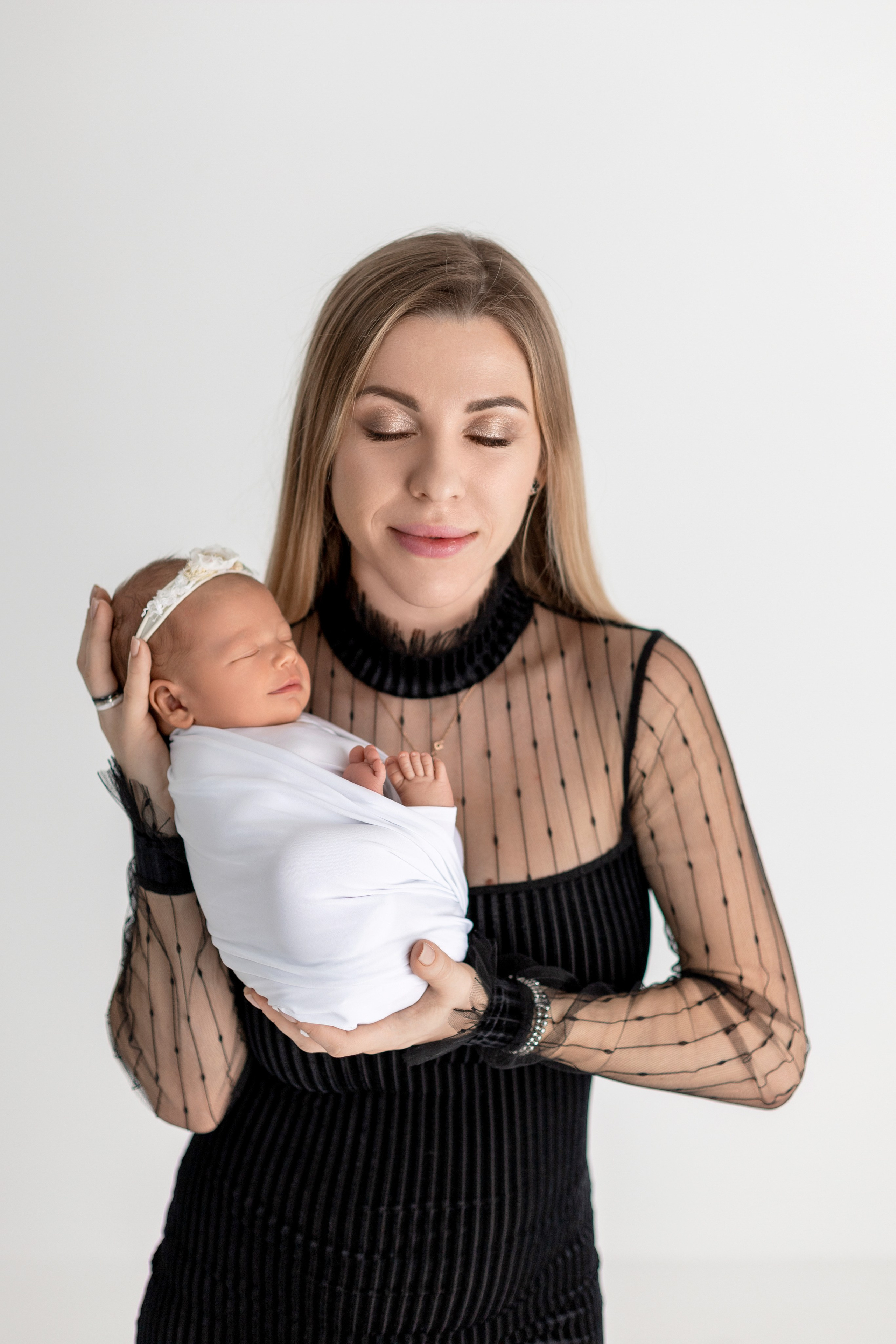 Анастасия и дочка, 9 дней. Фотограф новорожденных в Нижнем Новгороде Надежда Кадылкина