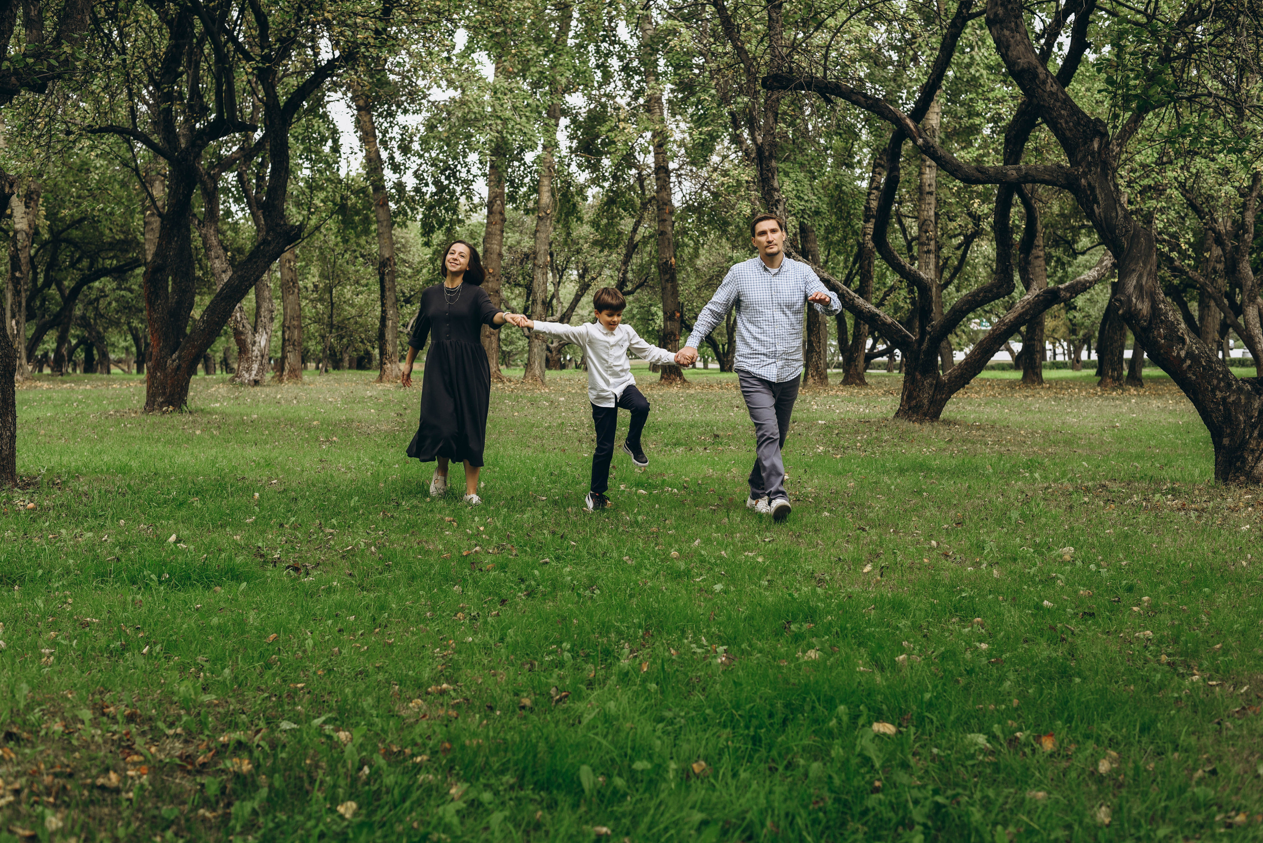 Семейная фотосессия в парке. Женский и семейный фотограф Людмила Богачкина