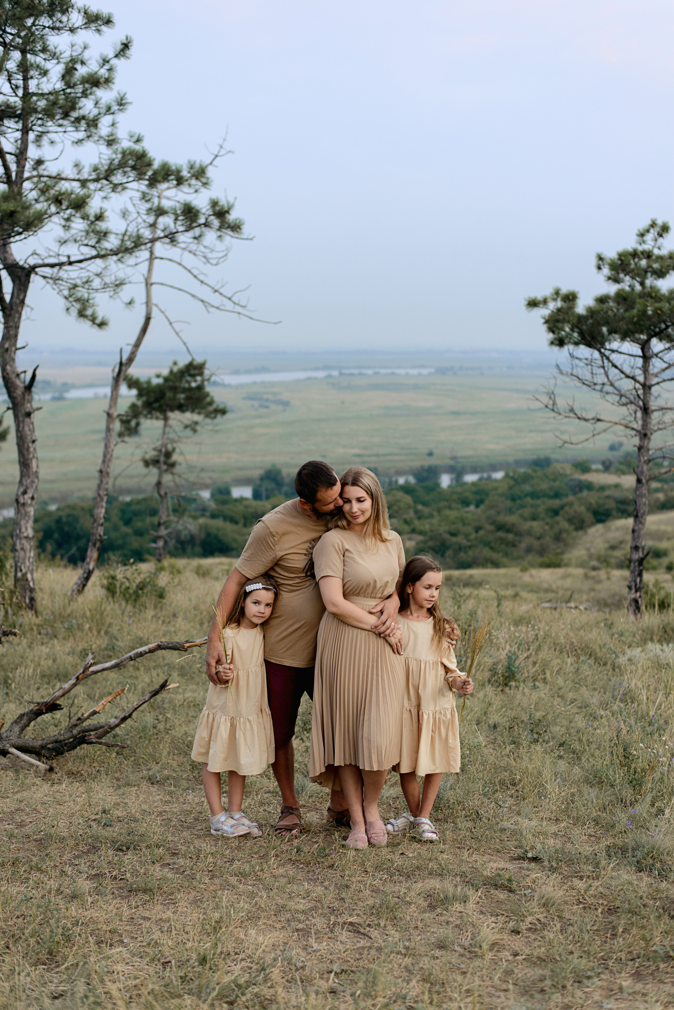 Семейная фотосессия. Сосновый бор. Семейный фотограф в Новочеркасске Виктория Громова