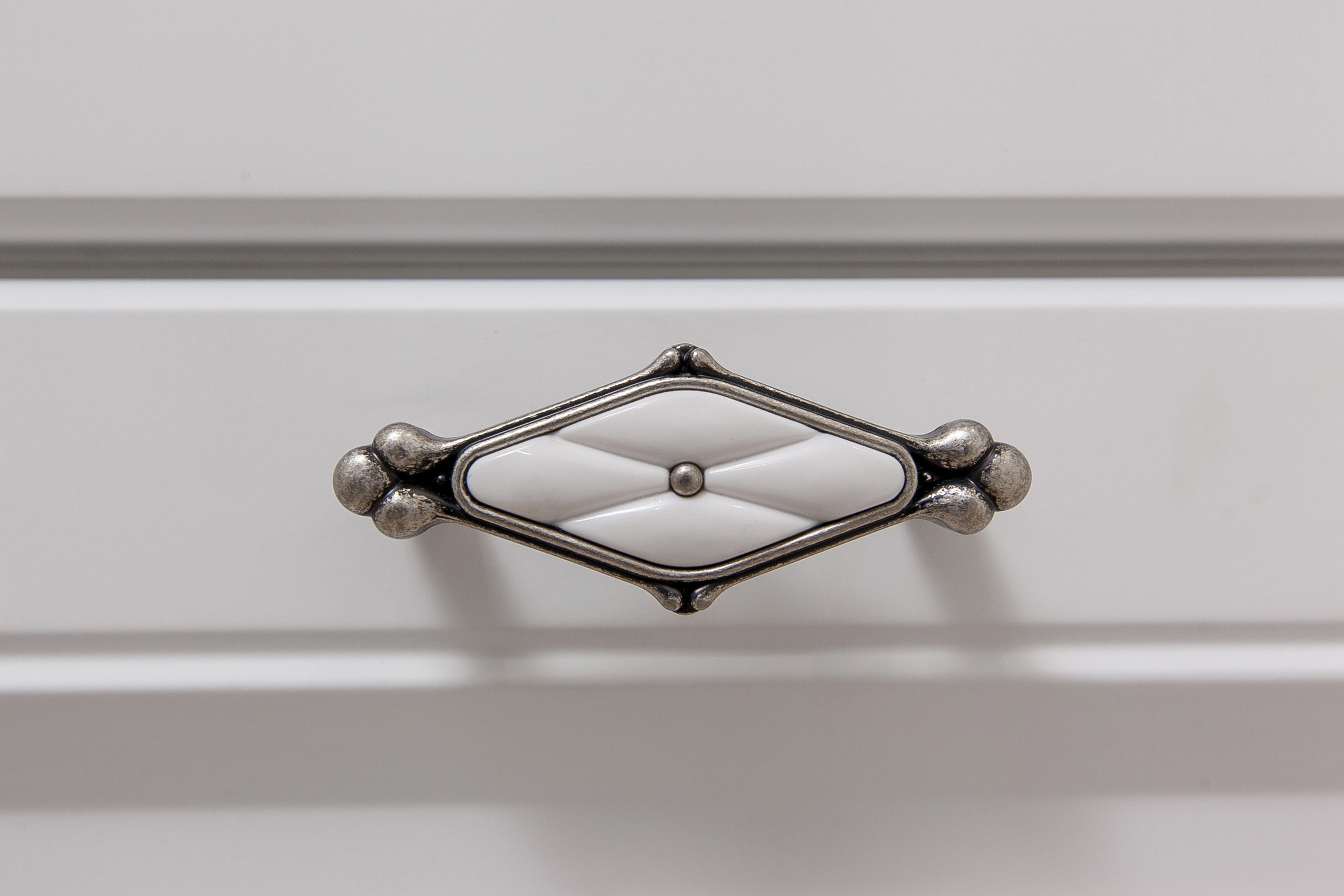 Кухня в Краснодаре на Кубанонабережной улице. Интерьерный фотограф Краснодар: профессионально по доступным ценам