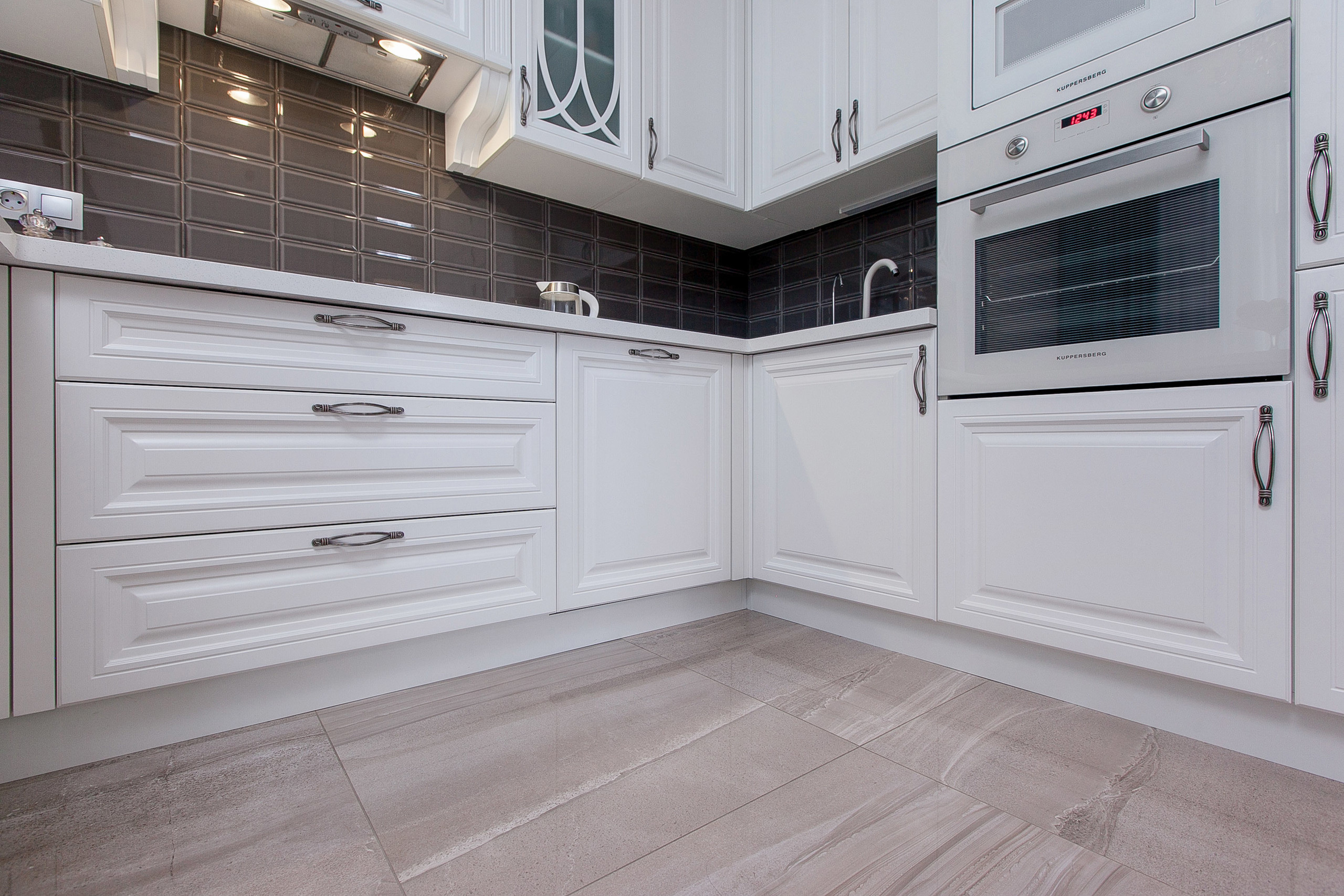 Кухня в Краснодаре на Кубанонабережной улице. Интерьерный фотограф Краснодар: профессионально по доступным ценам