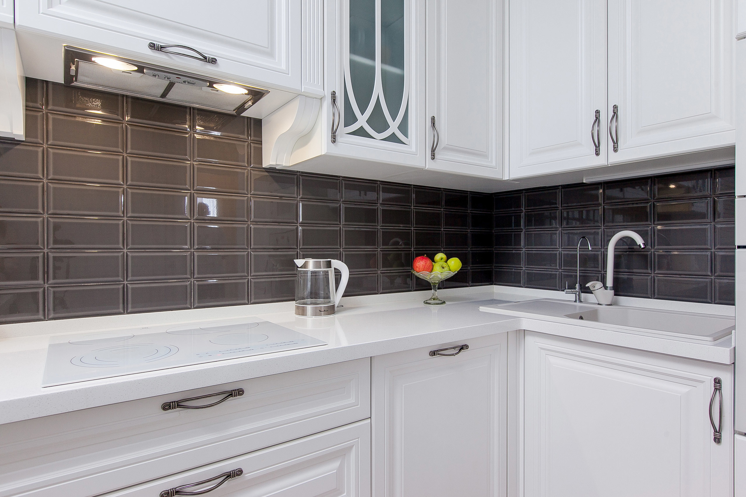 Кухня в Краснодаре на Кубанонабережной улице. Интерьерный фотограф Краснодар: профессионально по доступным ценам