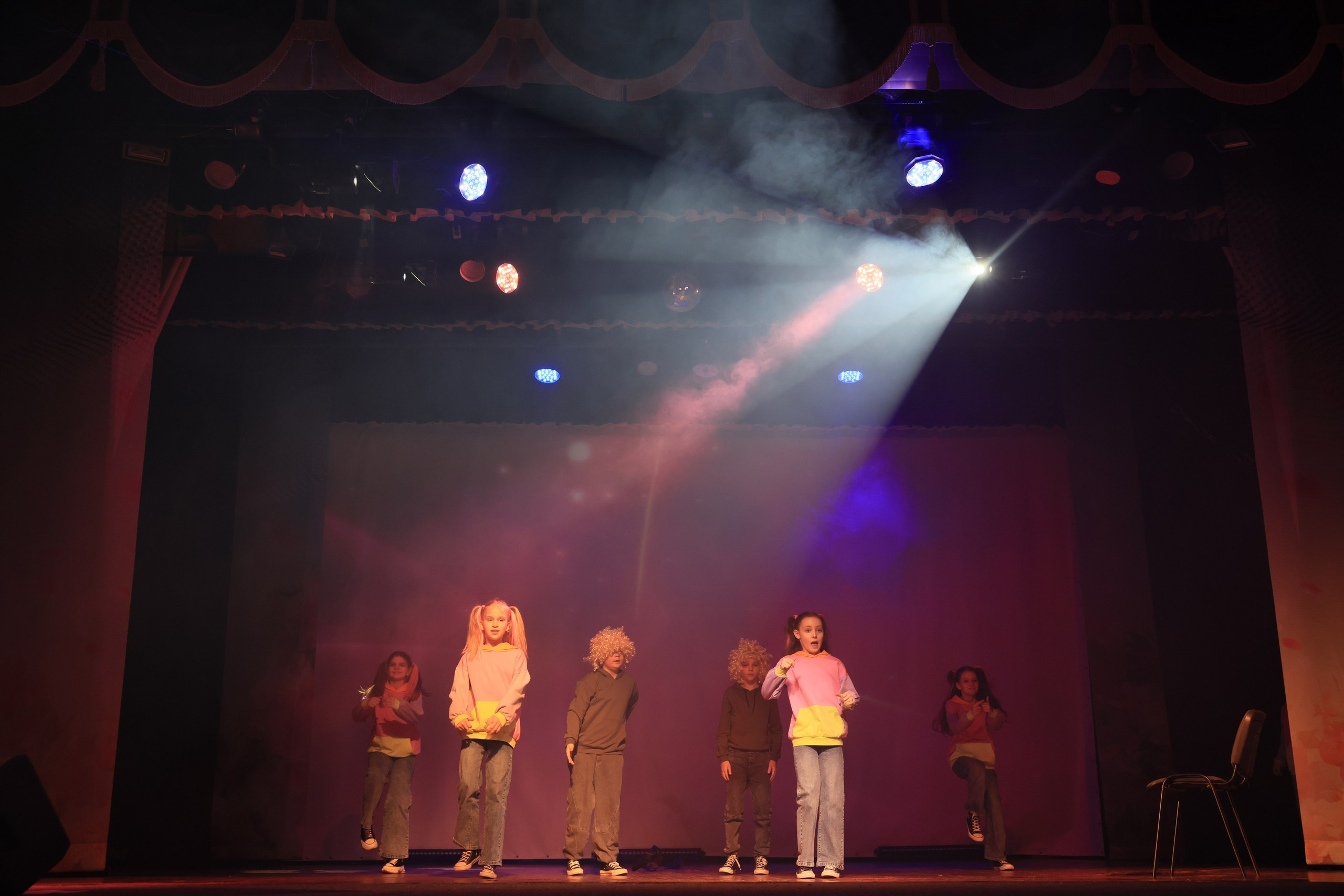 Концерт к 8 Марта в ДК «Металлург» г. Тула. Фотограф в Туле Крупский АнДРей. Фотостудия «КАДР71» в Туле