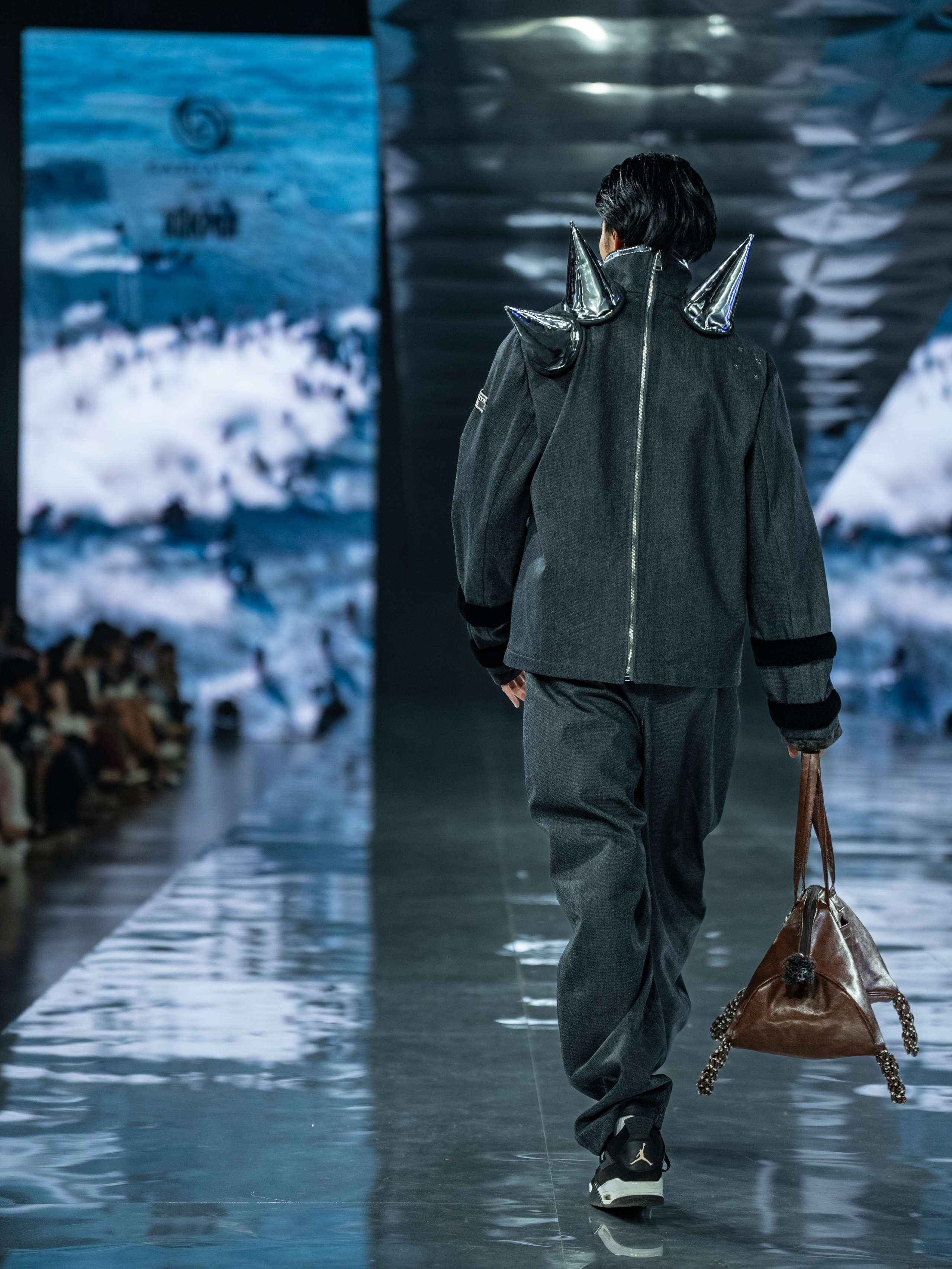 Visa Fashion Week Almaty Pre-Fall 2026 GAZHAIYIP. Сайт Алматинского НЮ АРТ, будуар и фэшн фотографа Дениса Карпенко