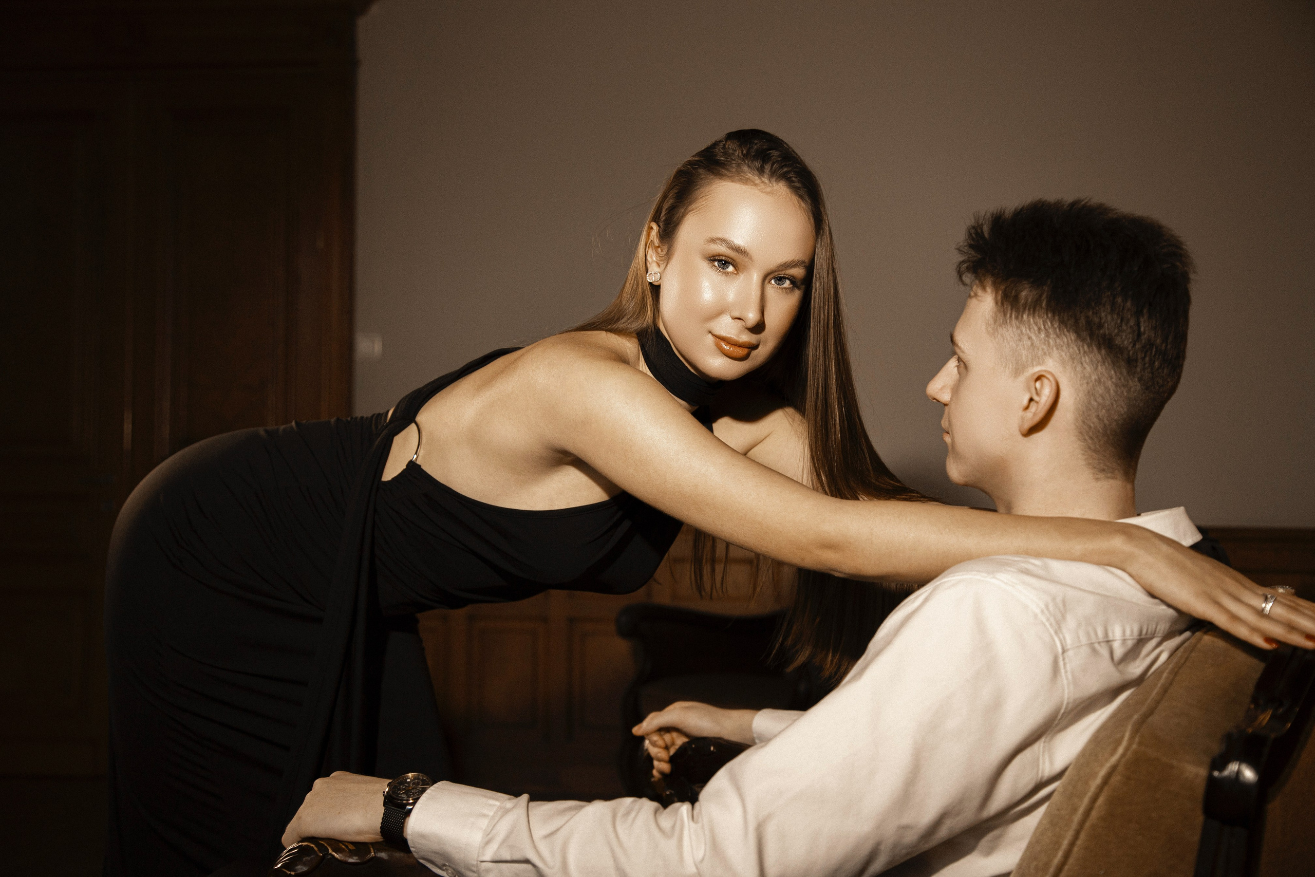 Лавстори: каминный зал