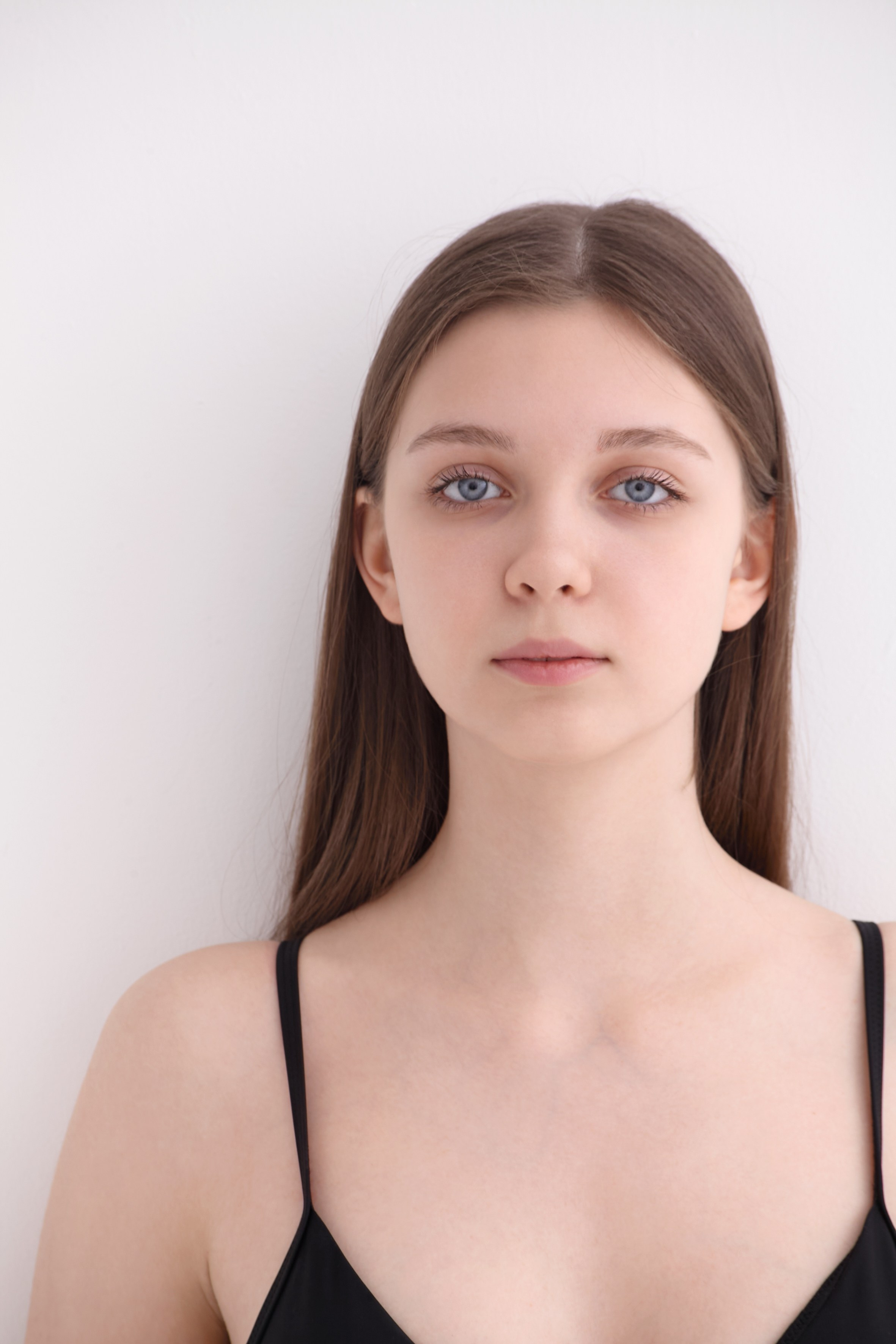 Модельные тесты для Иры. Модельные тесты в Москве. Фотограф Вика Паршина