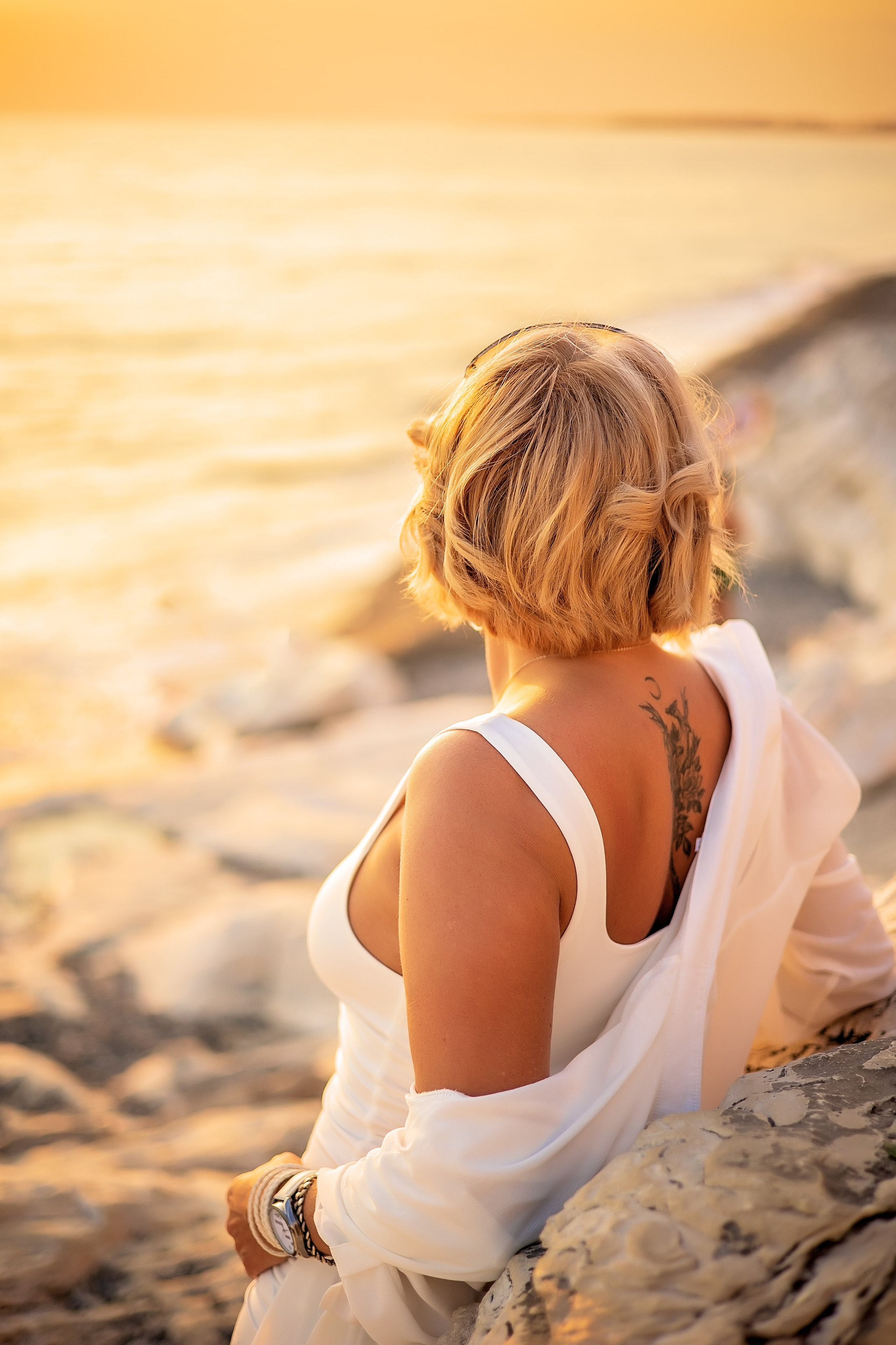 Танюшка на белых скалах. Свадебный и семейный фотограф в Абхазии Эля Цишба