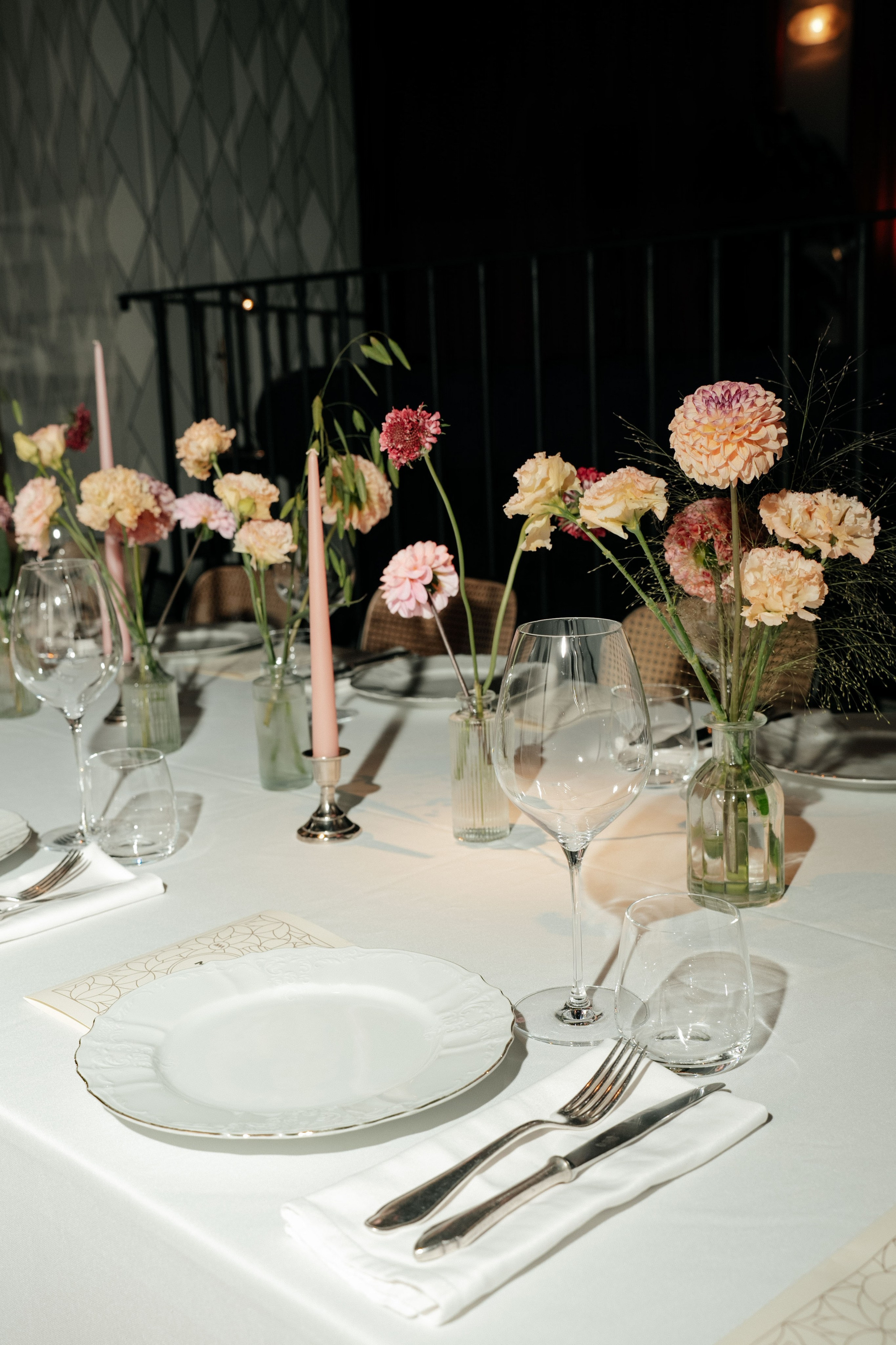 Свадебный ужин в кругу друзей/ ресторан Мина. Свадебный фотограф Москва Александра Аверкова