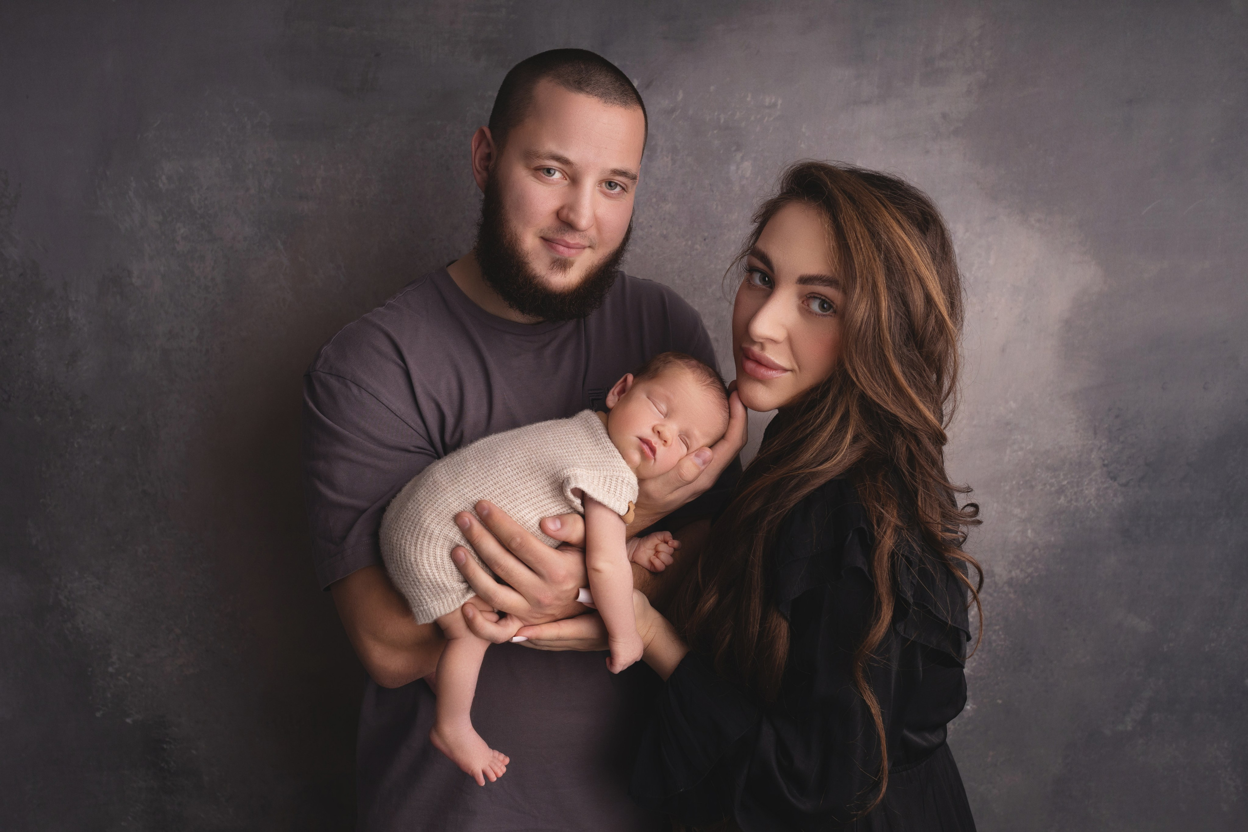 Семейные кадры от Elvira Kamaeva. Фотограф новорожденных малышей в Омске и Омской области Эльвира Камаева