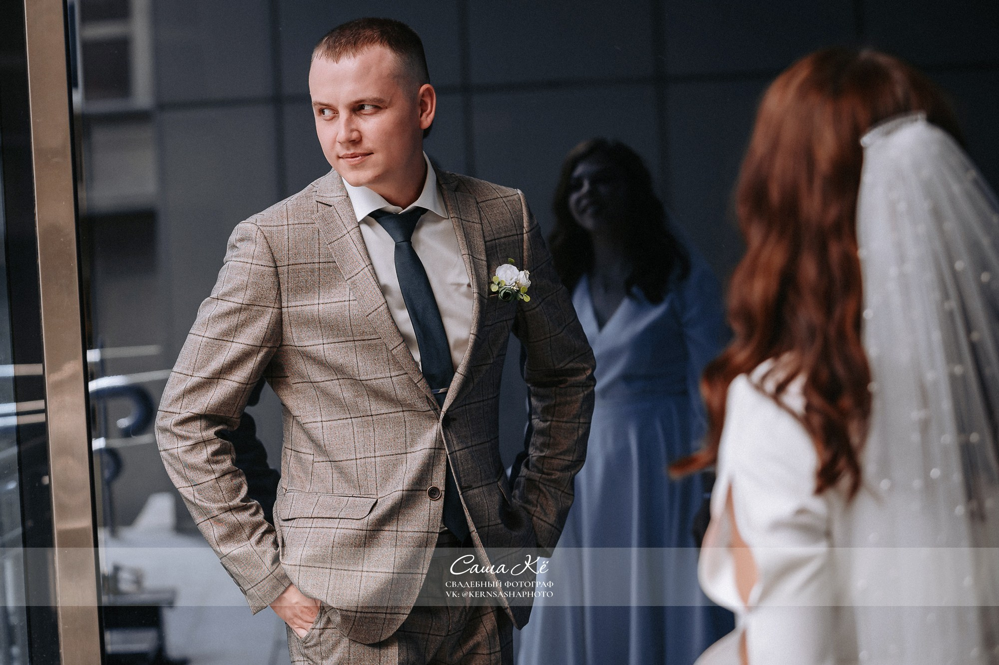 Свадебная фотосессия В&Д на Набережной Новосибирска. Свадебный, семейный и event фотограф в Новосибирске и Новосибирской области Саша Кё