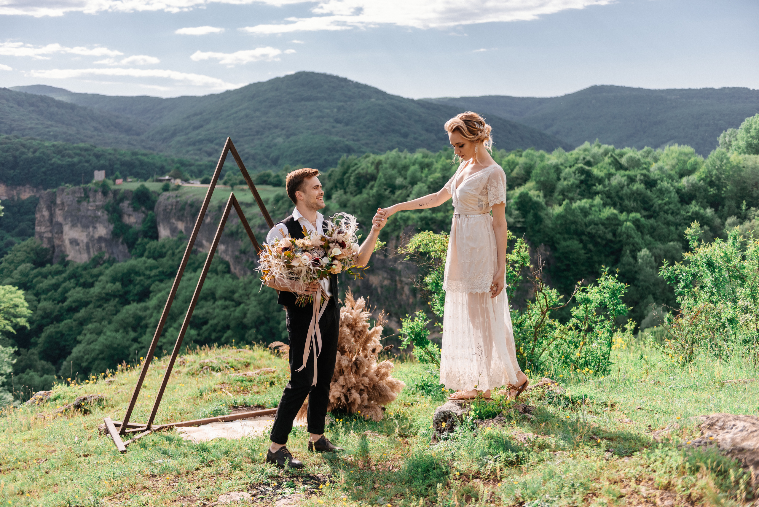 Свадебная фотосессия в стиле Бохо в Лагонаки. Fedor Lemeshko — Destination Wedding and Family Lifestyle photographer