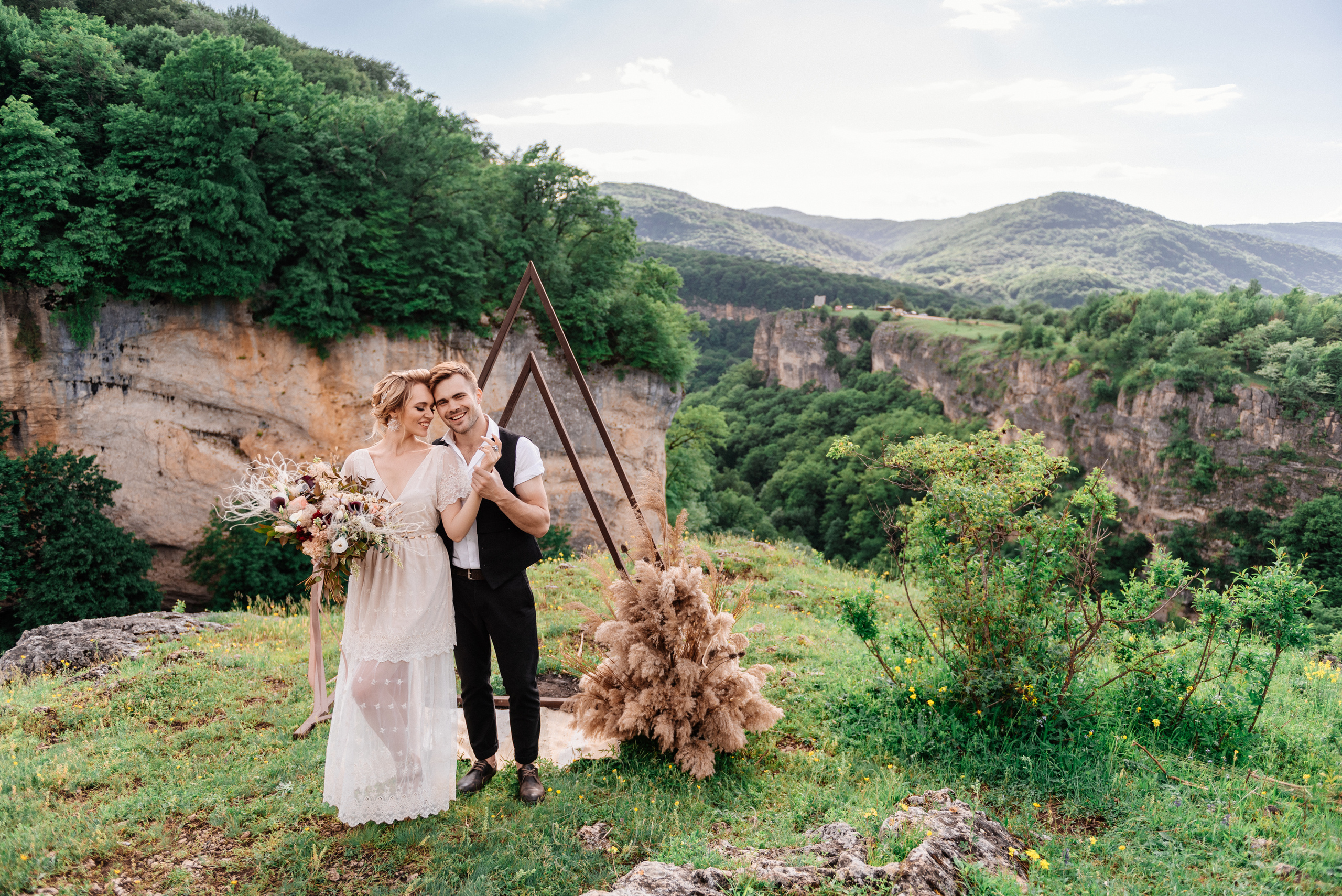 Свадебная фотосессия в стиле Бохо в Лагонаки. Fedor Lemeshko — Destination Wedding and Family Lifestyle photographer