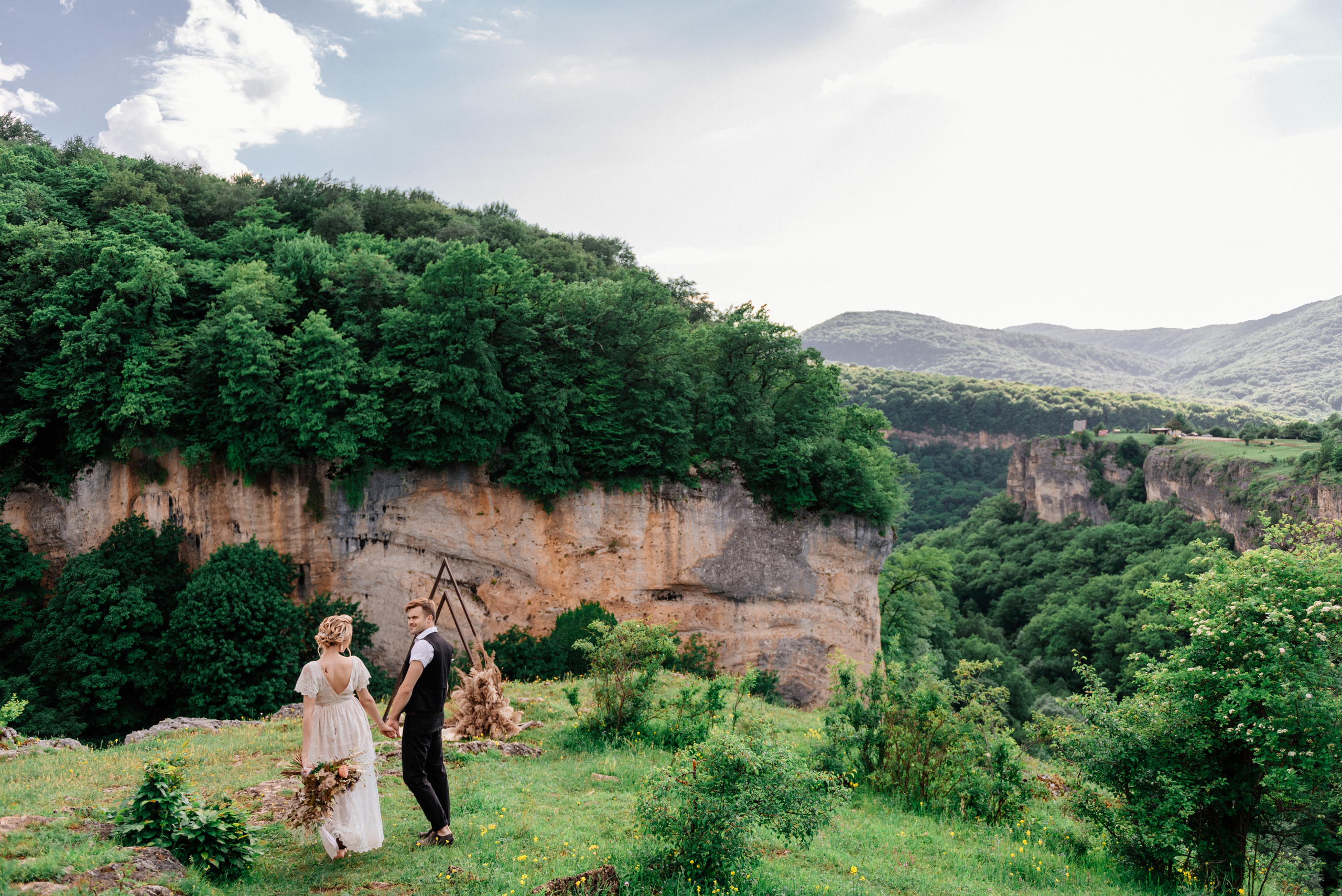 Свадебная фотосессия в стиле Бохо в Лагонаки. Fedor Lemeshko — Destination Wedding and Family Lifestyle photographer