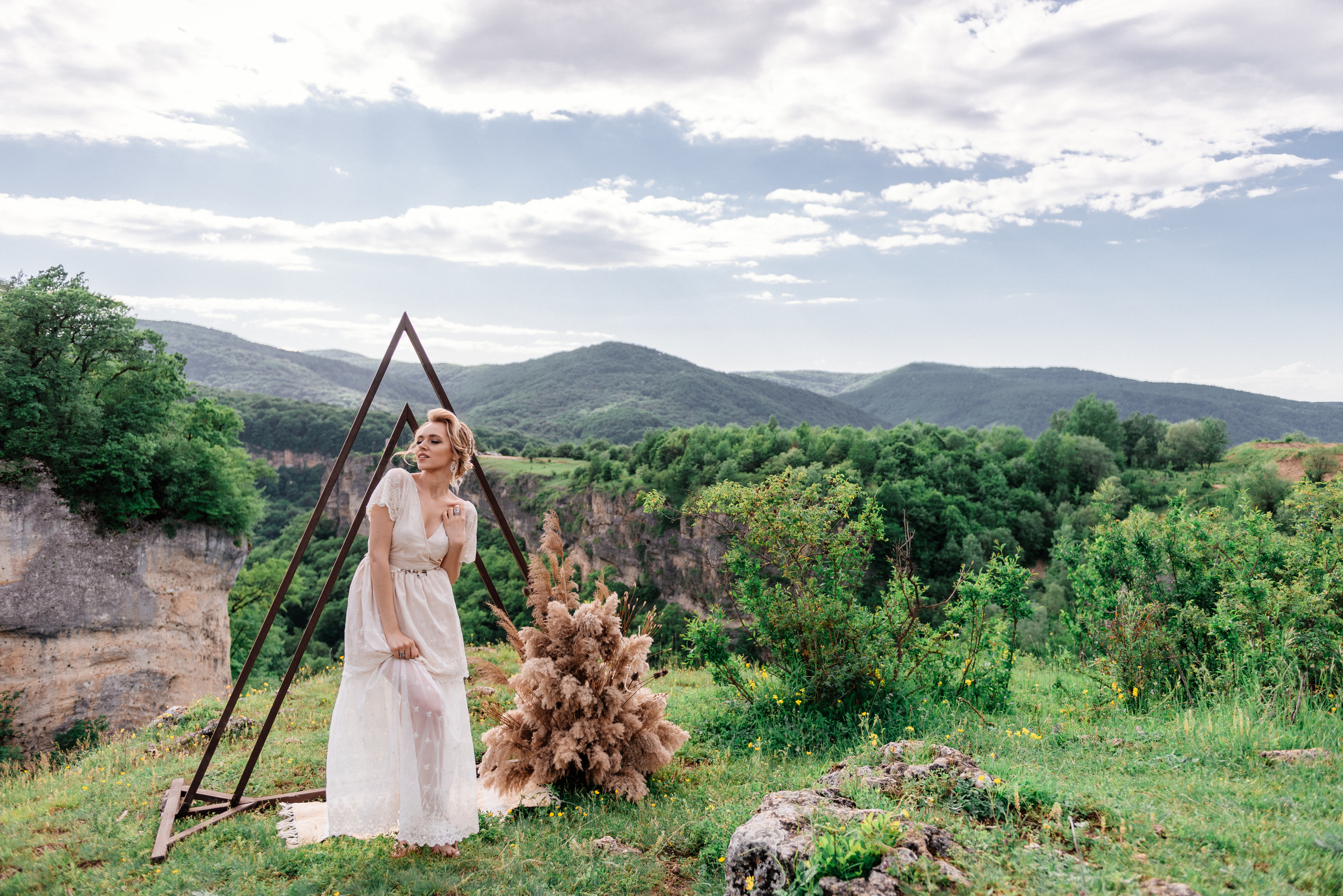 Свадебная фотосессия в стиле Бохо в Лагонаки. Fedor Lemeshko — Destination Wedding and Family Lifestyle photographer