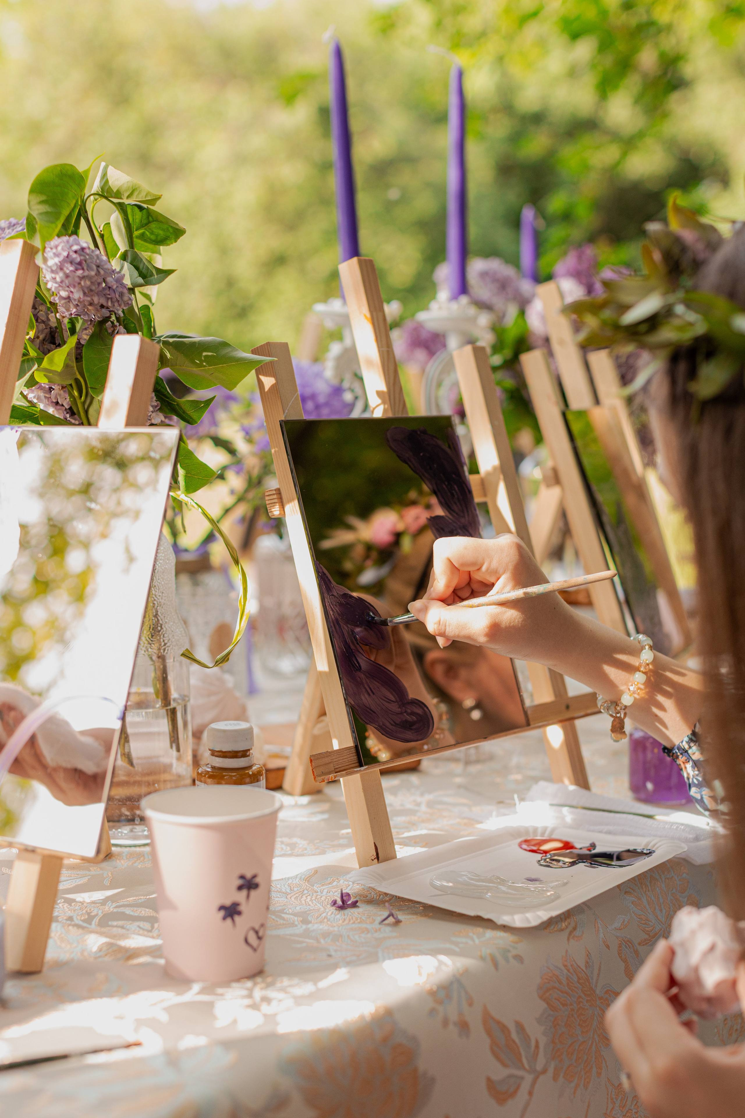 Мк Сирень на зеркале (девичник в парке). Анастасия Ракчеева Художник