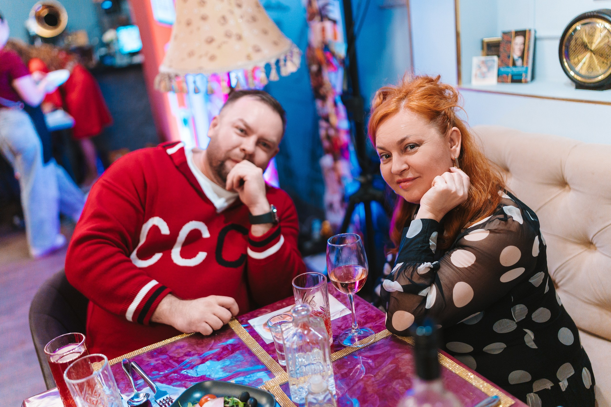 Юбилей в стиле СССР в ресторане «Маяковский» — репортажная фотосъёмка мероприятия в Уфе