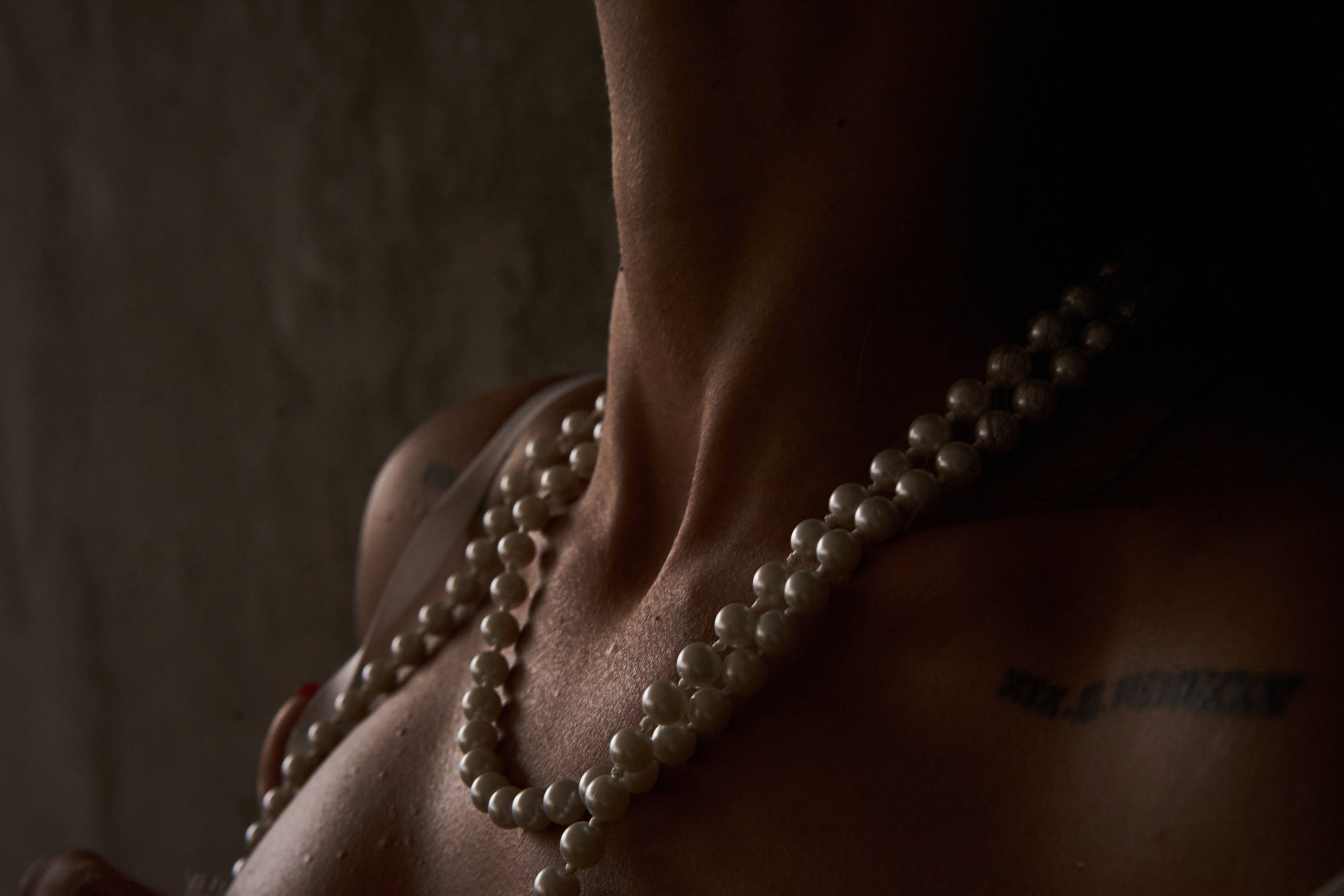 Будуарная фотосессия в студии для рекламы. Фотограф Екатеринбург Кокшарова Александра