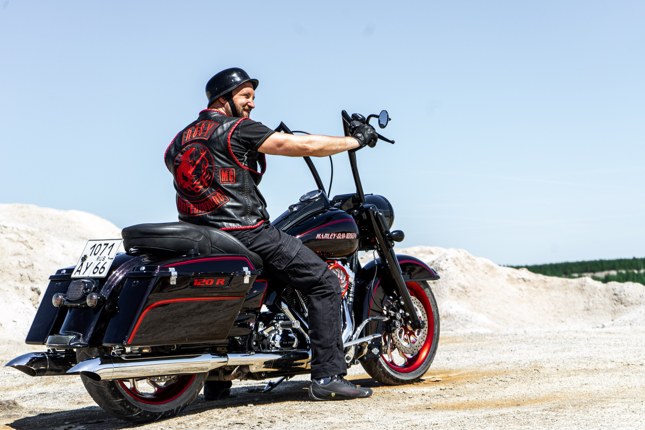 Мужская фотосессия на Марсе. Фотограф Екатеринбург Кокшарова Александра