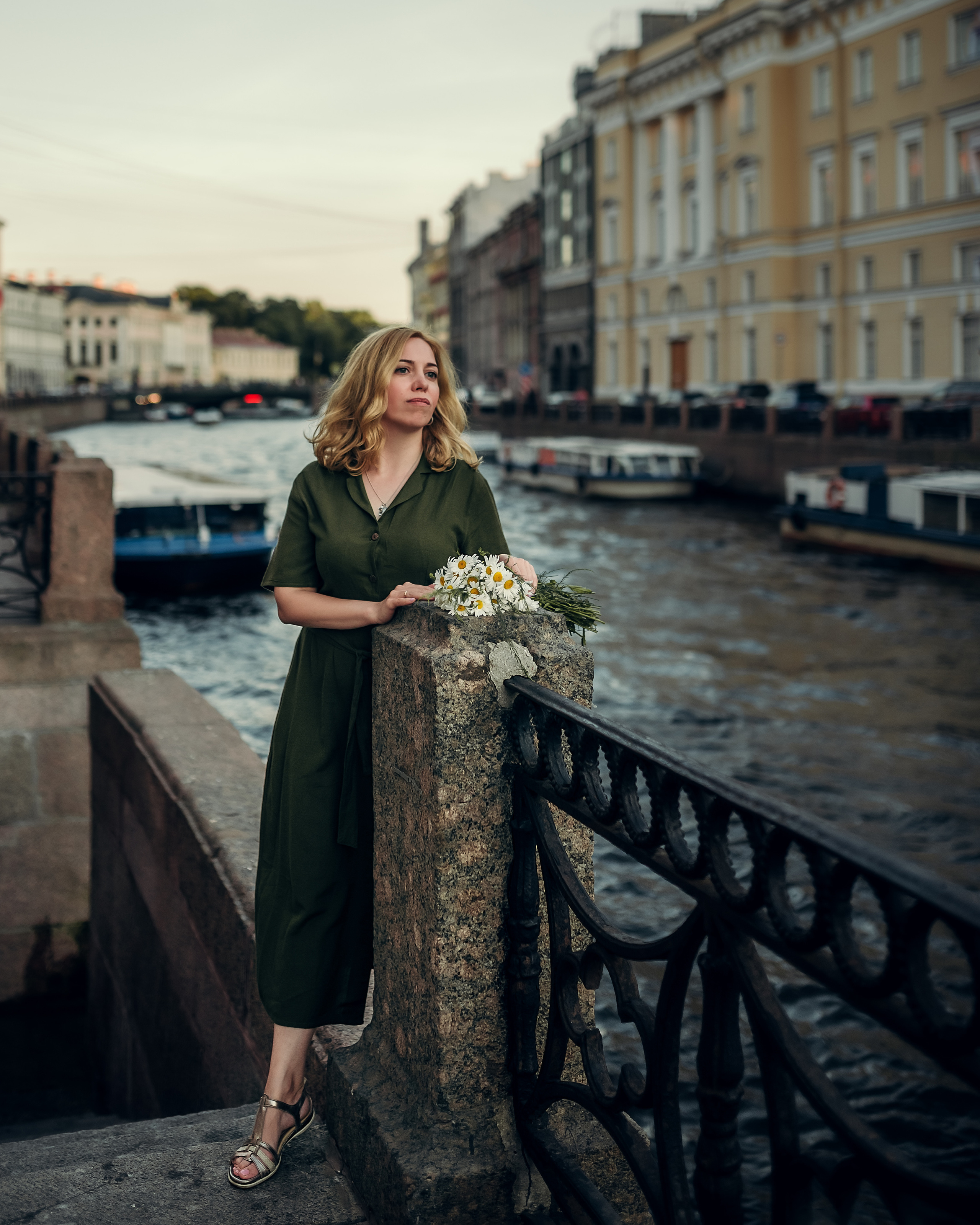 Дина и Александр, набережная Зимней канавки + крыша. Фотограф в Санкт- Петербурге Мария Золотарь