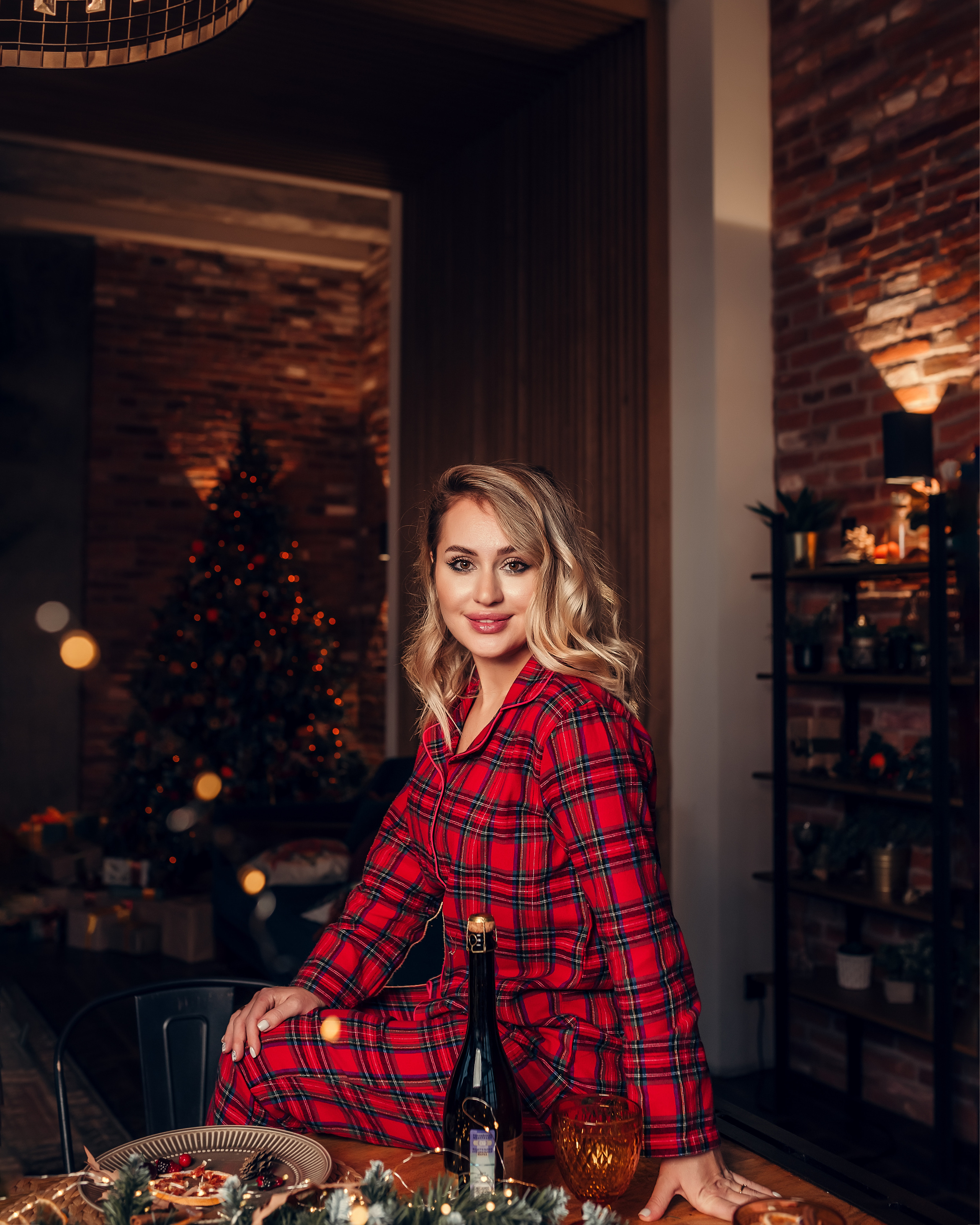 Семейная с кроликом, студия Leona Stage. Фотограф в Санкт- Петербурге Мария Золотарь