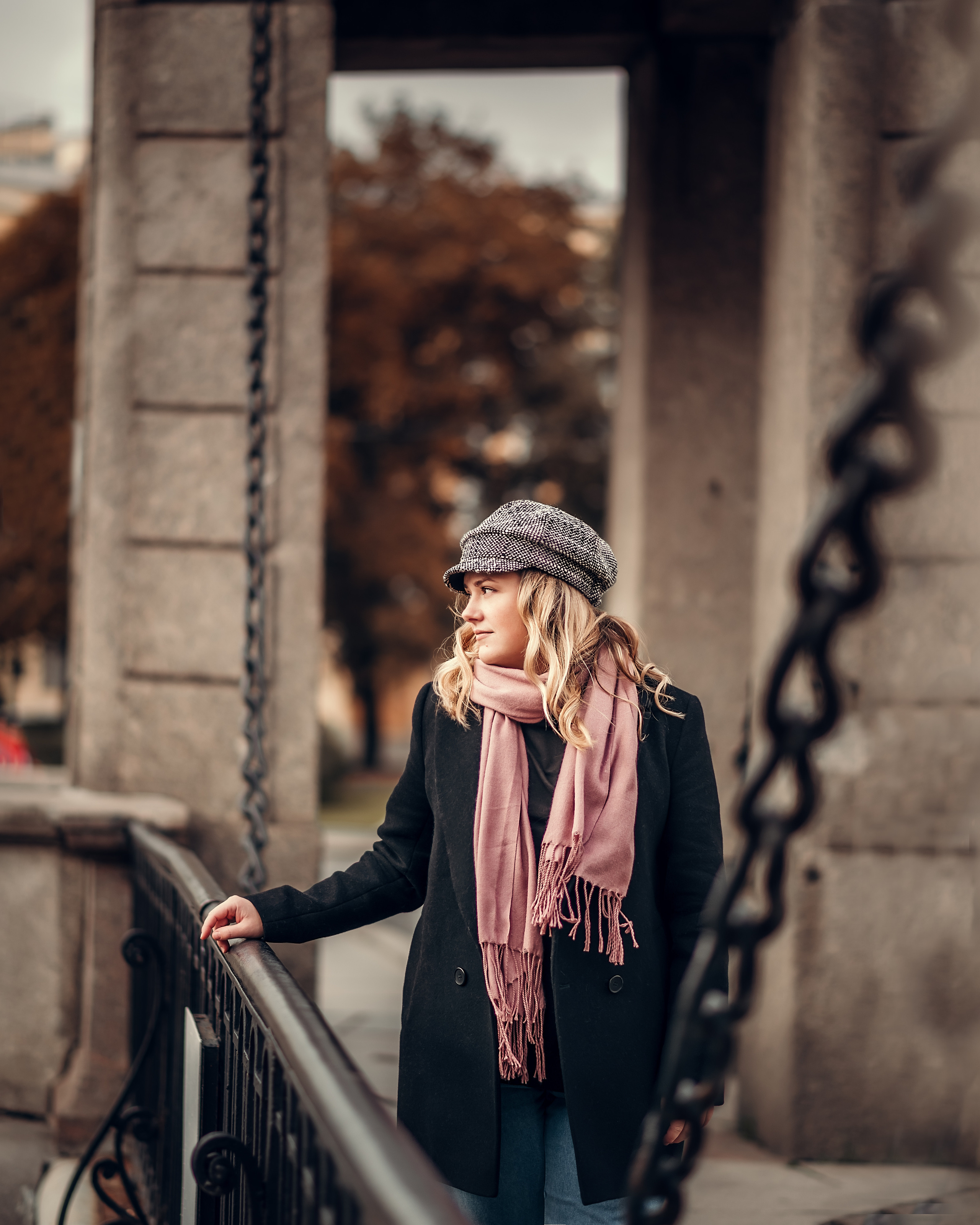 Анна, парадная «Ромашка» и мост Ломоносова. Фотограф в Санкт- Петербурге Мария Золотарь