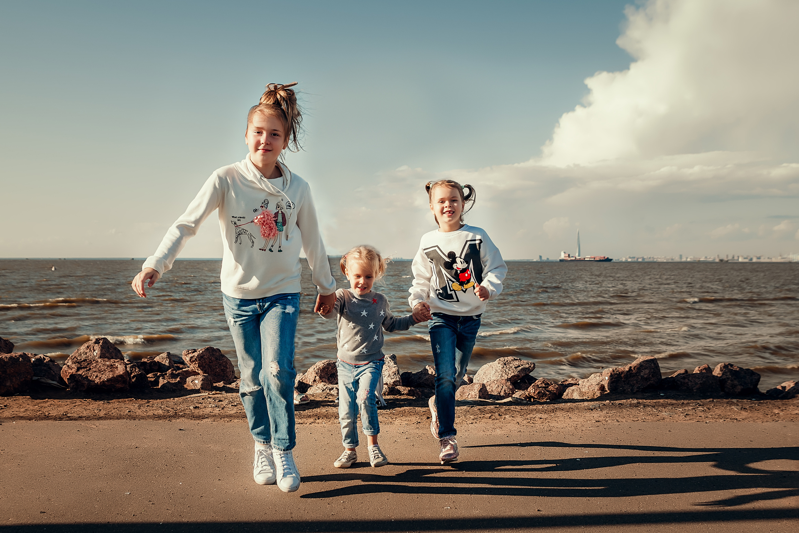 Большая семья, пляж Финского залива. Фотограф в Санкт- Петербурге Мария Золотарь
