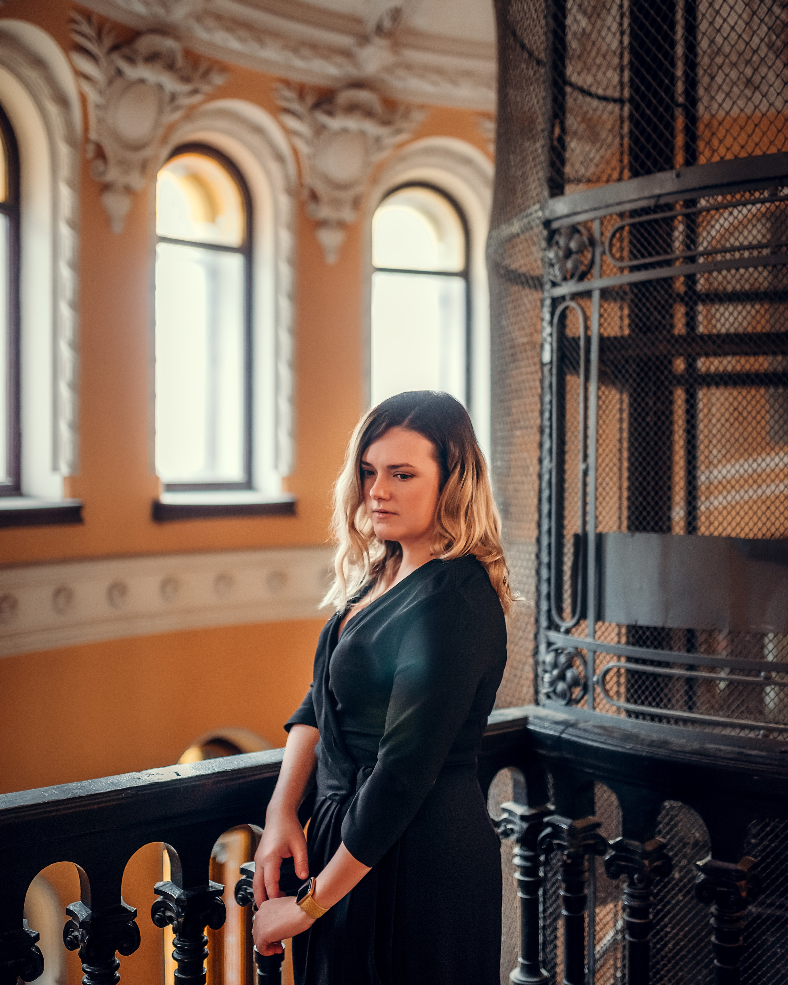 Анна, парадная «Ромашка» и мост Ломоносова. Фотограф в Санкт- Петербурге Мария Золотарь