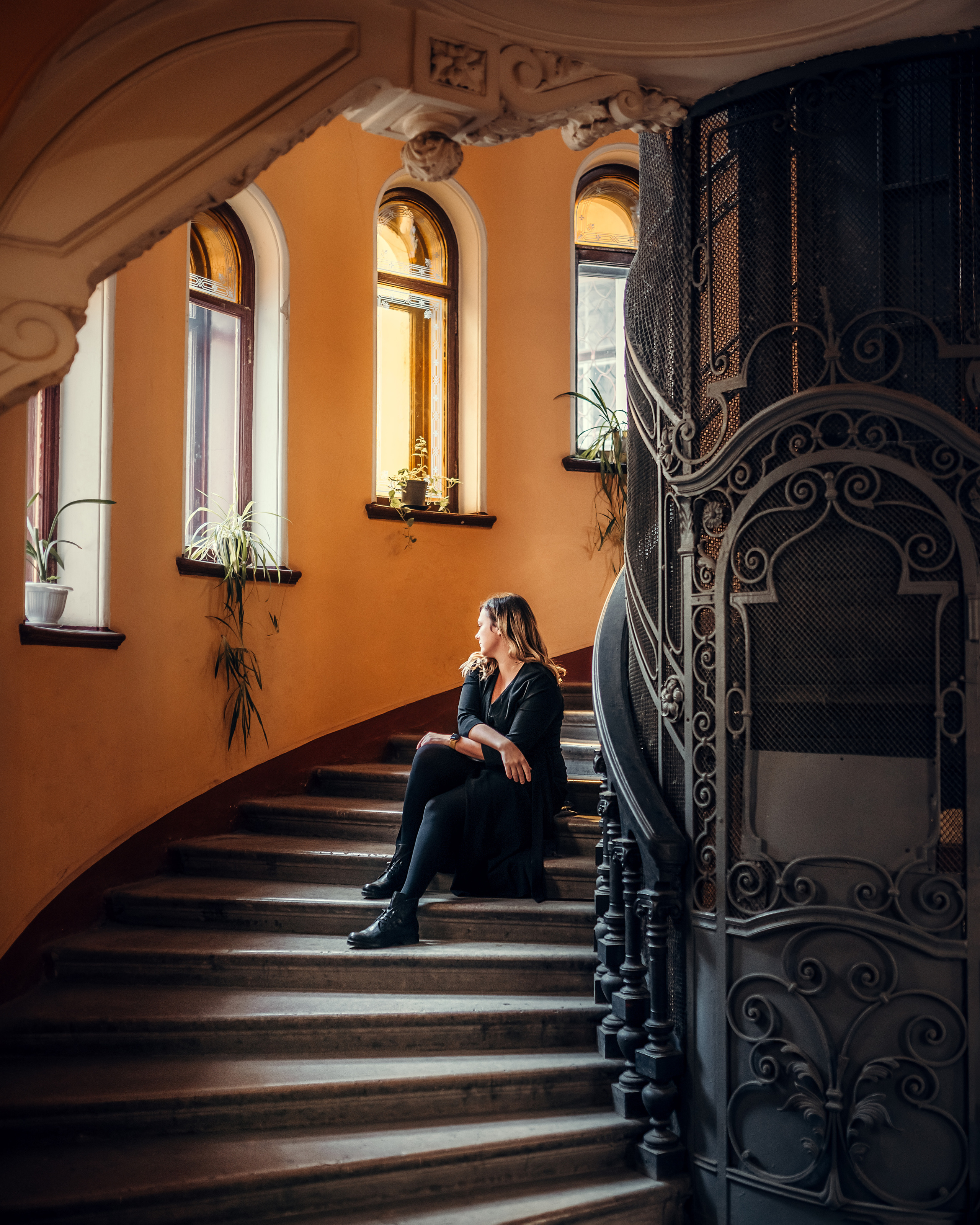 Анна, парадная «Ромашка» и мост Ломоносова. Фотограф в Санкт- Петербурге Мария Золотарь