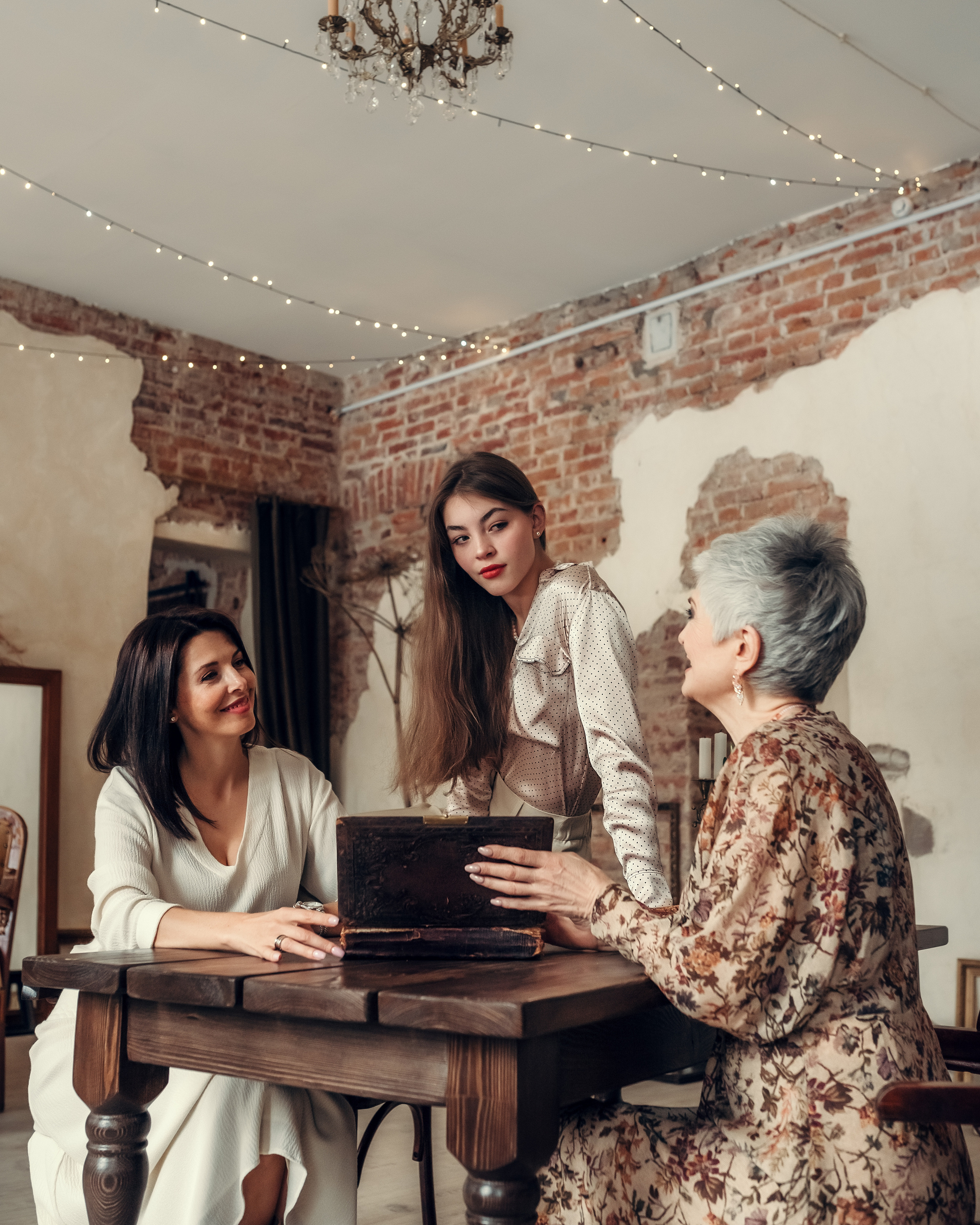 Три женских поколения, студия Willa. Фотограф в Санкт- Петербурге Мария Золотарь