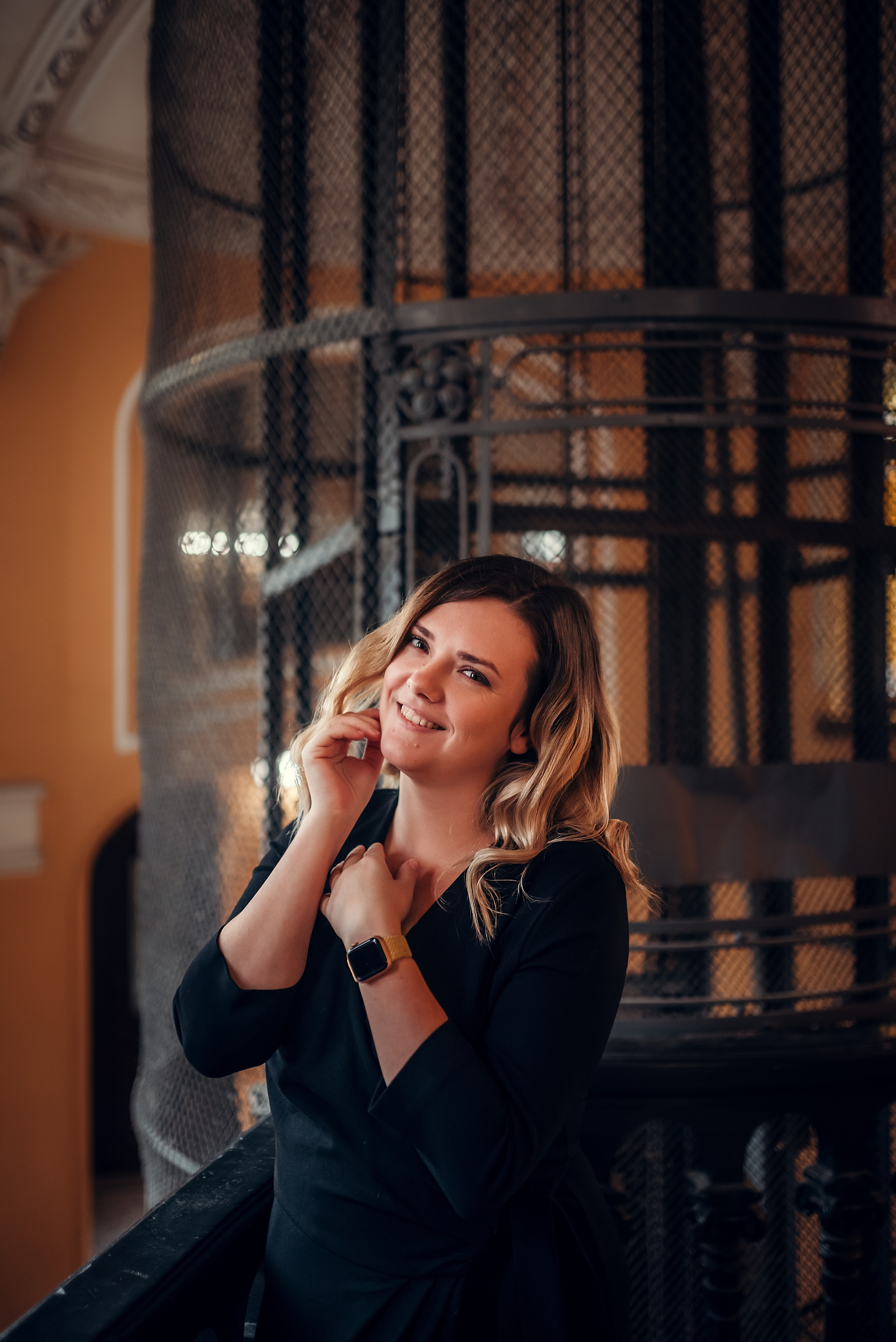 Анна, парадная «Ромашка» и мост Ломоносова. Фотограф в Санкт- Петербурге Мария Золотарь