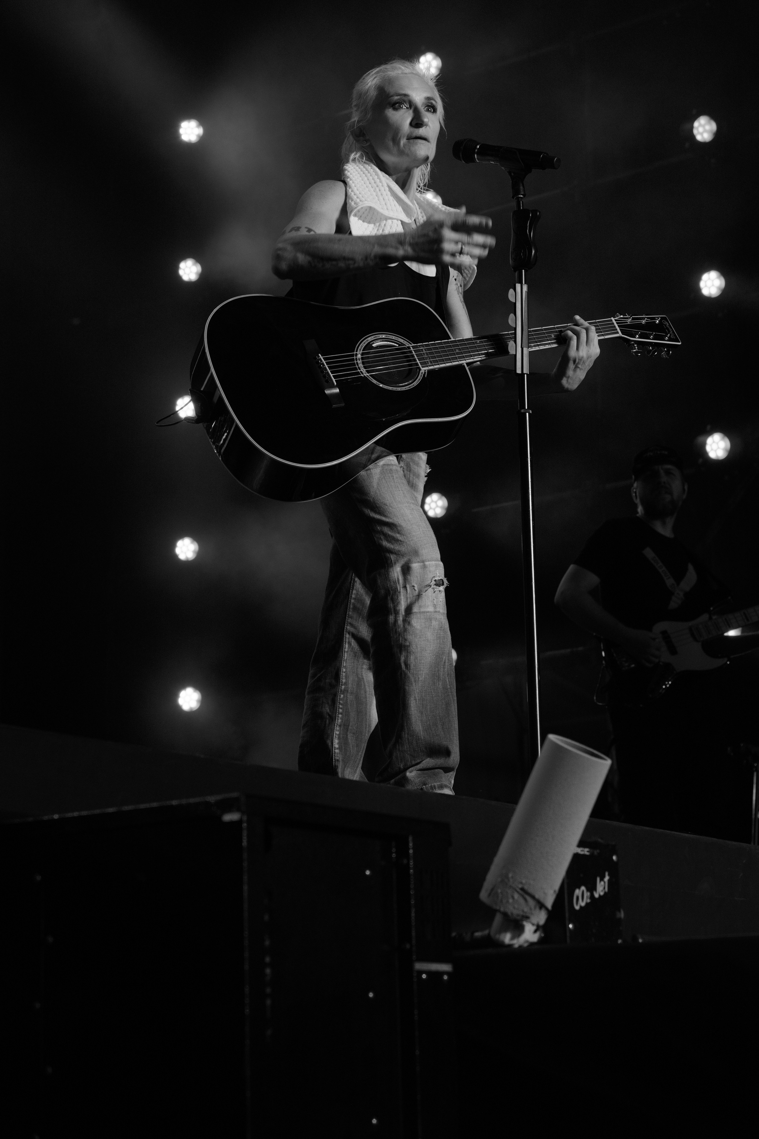 Диана Арбенина (группа «Ночные снайперы») — Москва, МТС Live Лето 2024. RedGeek - блогер и стручњак за образовање и ИТ Кирил Ситнов