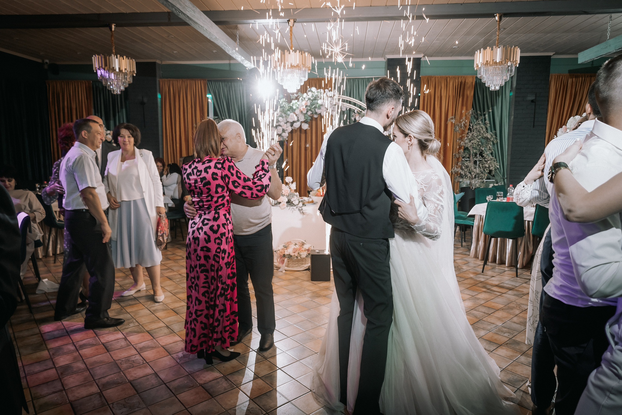 Свадебный день. Дарья и Джем. Свадебная фотография. Арина Рубах