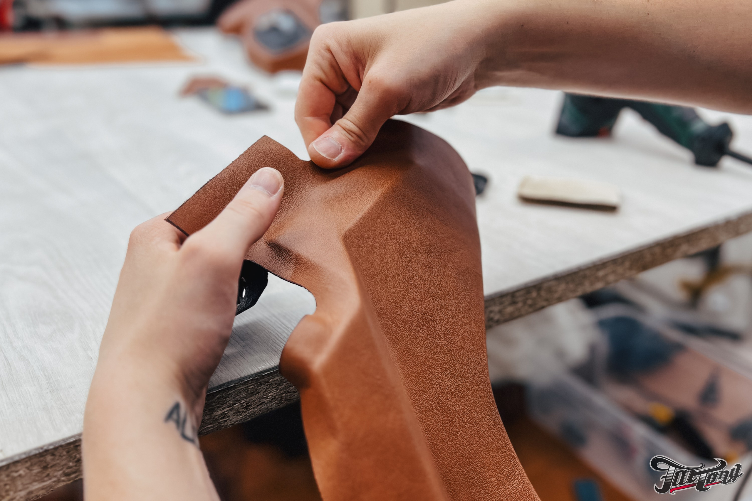 Lamborghini Urus перешив поврежденных элементов салона, окрас капота и деталей. DeLorein